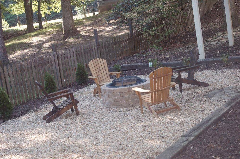 Serenity Pointe Bed and Breakfast