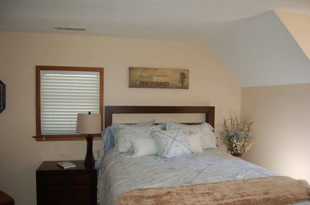 Serenity Pointe Bed and Breakfast