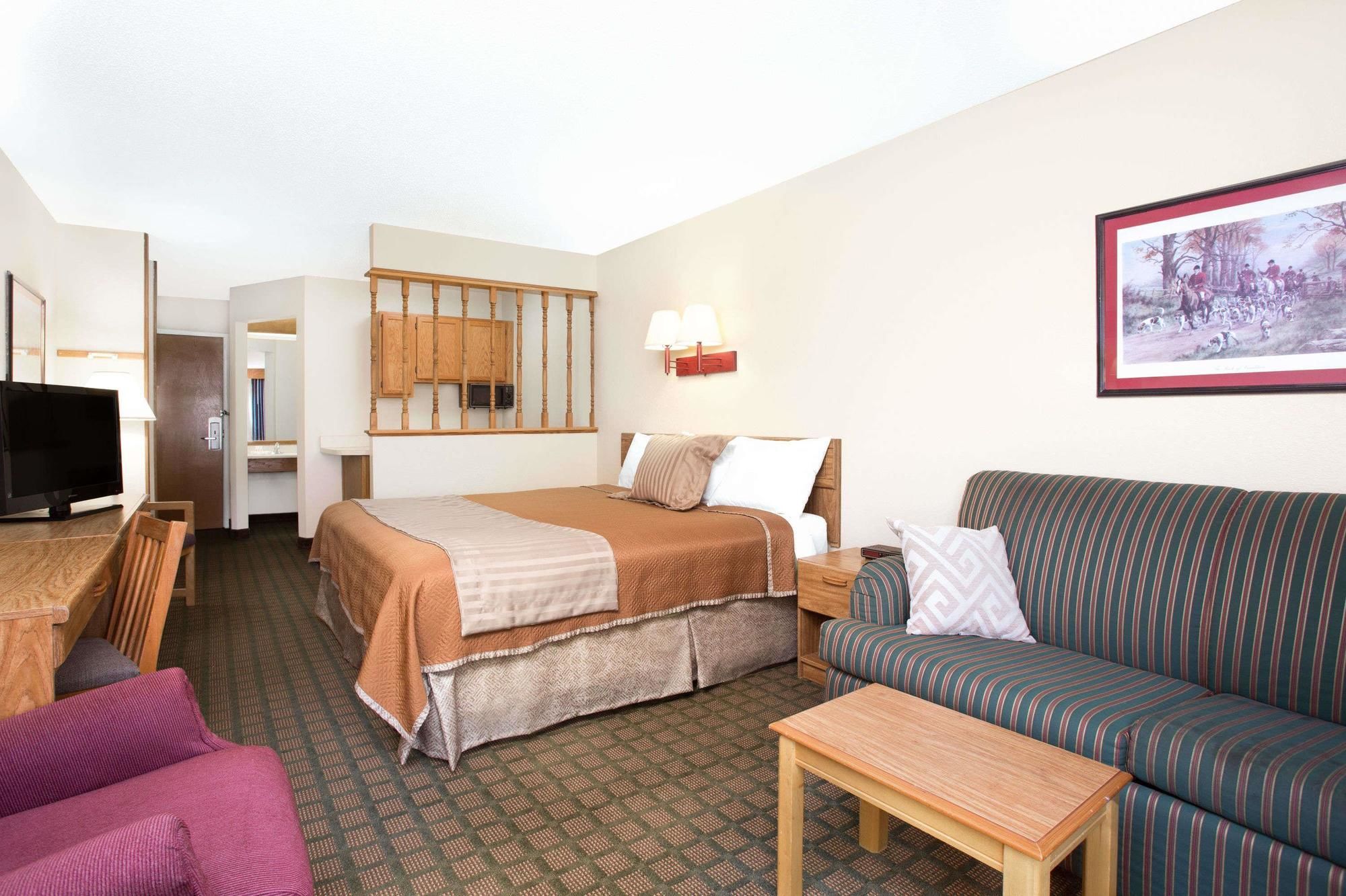 Travelodge by Wyndham Perry GA