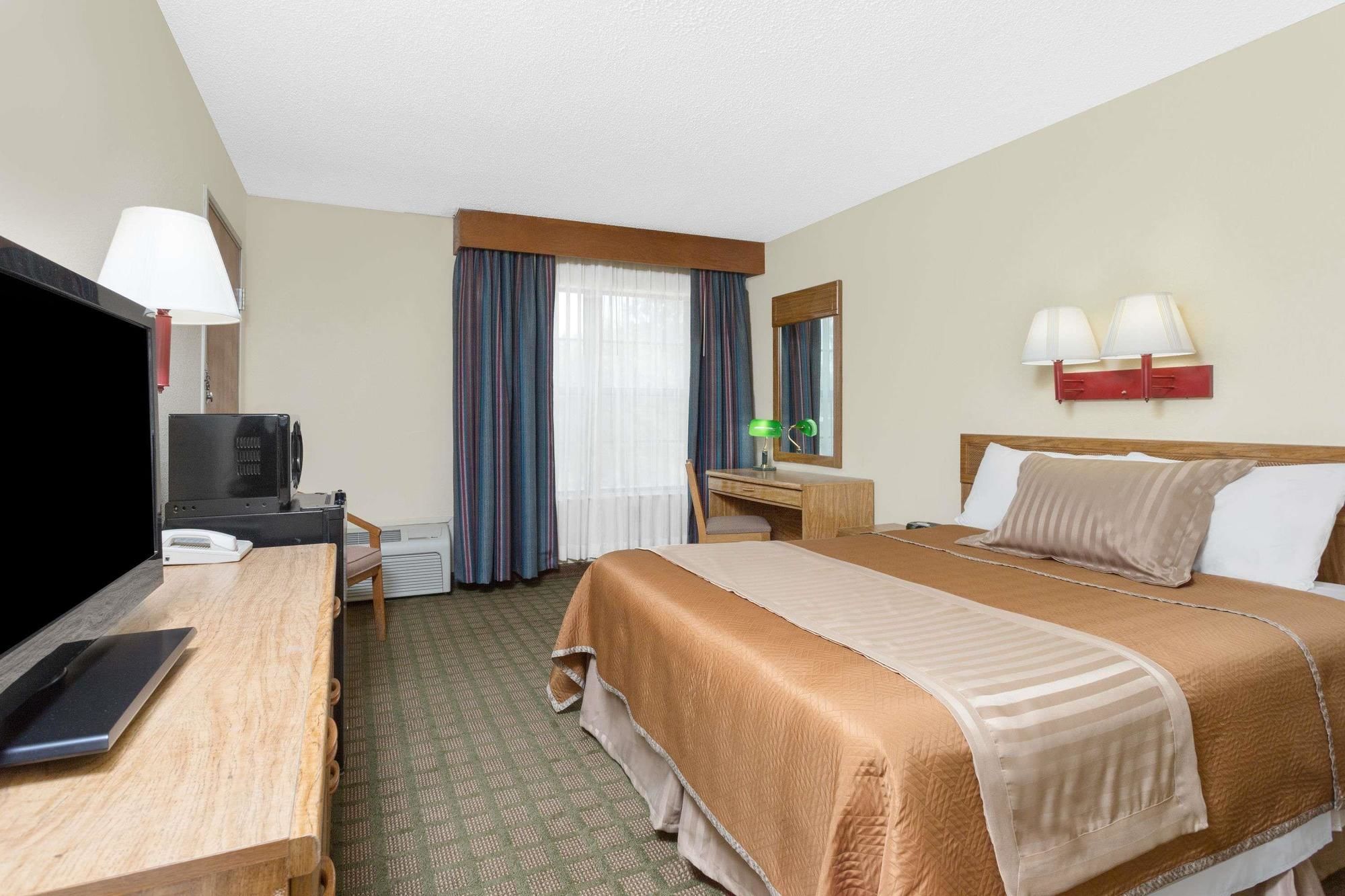 Travelodge by Wyndham Perry GA