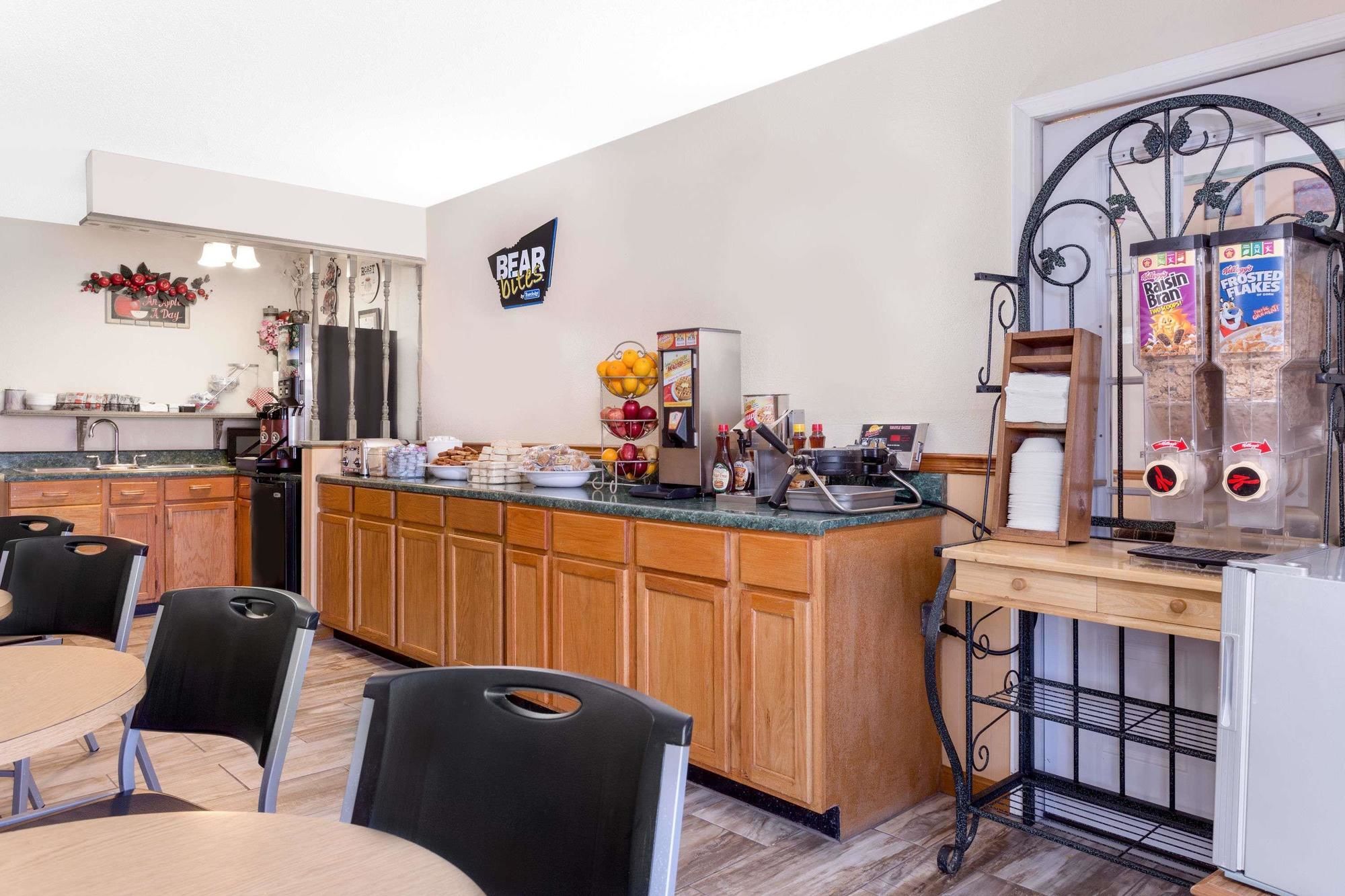 Travelodge by Wyndham Perry GA