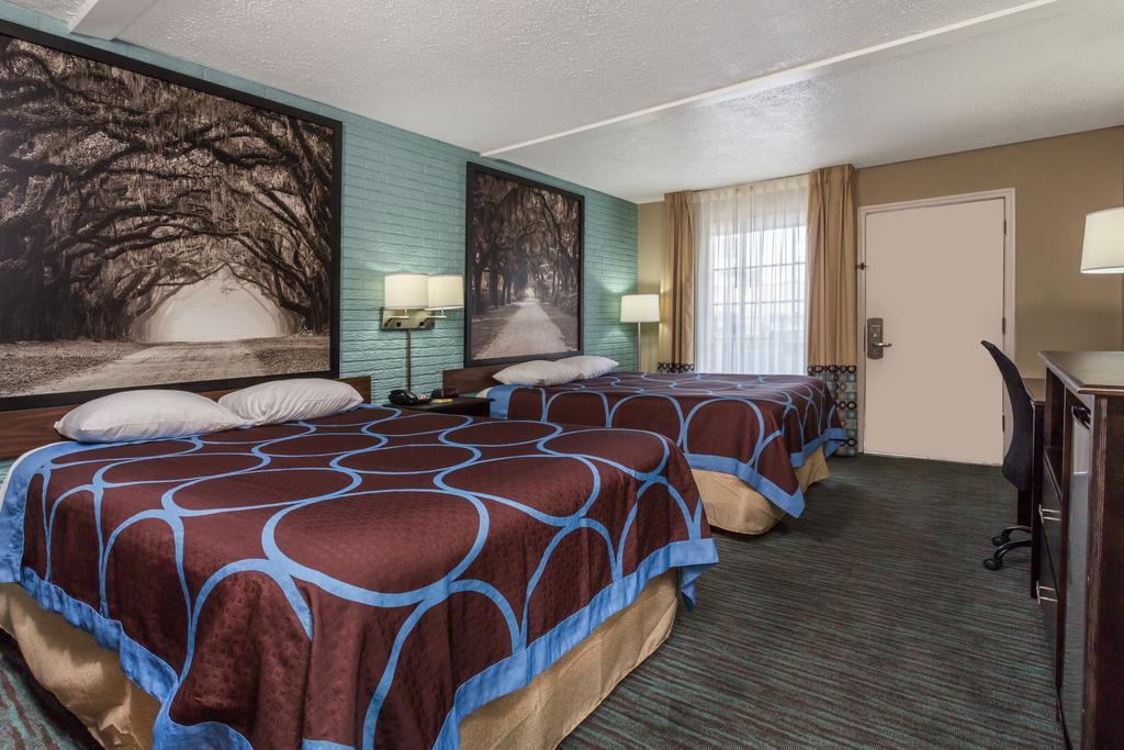 Red Roof Inn Savannah - Richmond Hill/ I-95