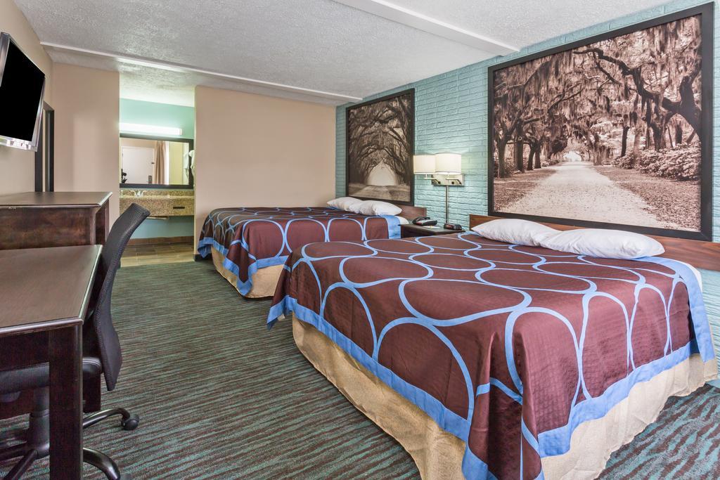 Red Roof Inn Savannah - Richmond Hill/ I-95