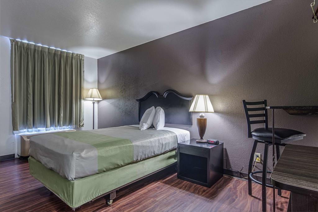 Studio 6 Skytop Rome