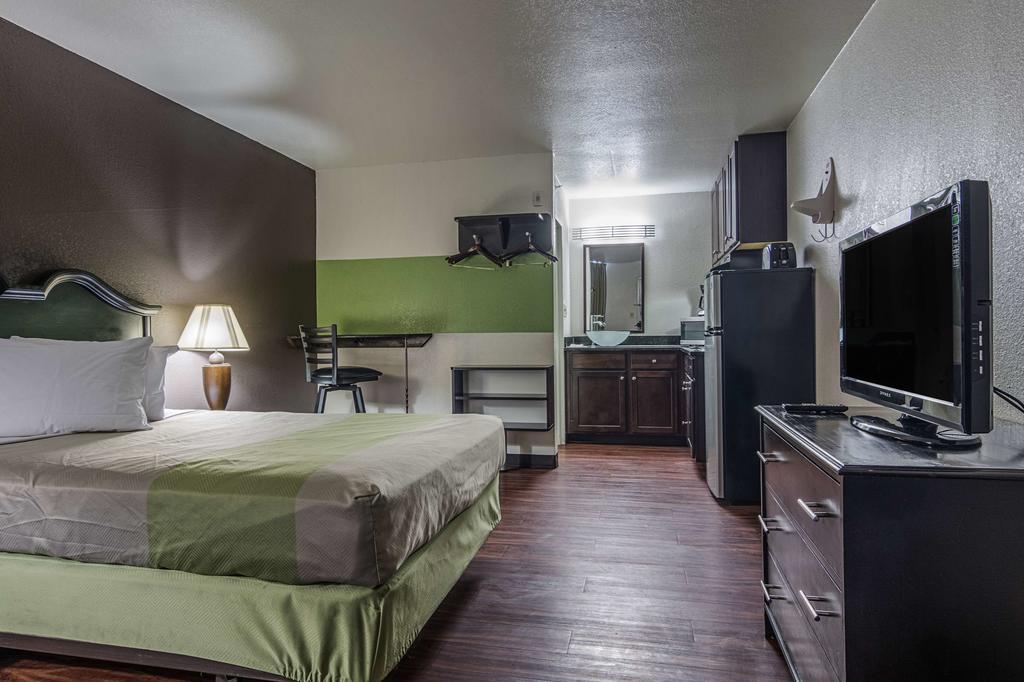 Studio 6 Skytop Rome