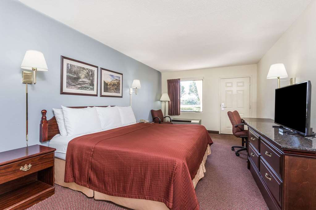 Days Inn by Wyndham Royston