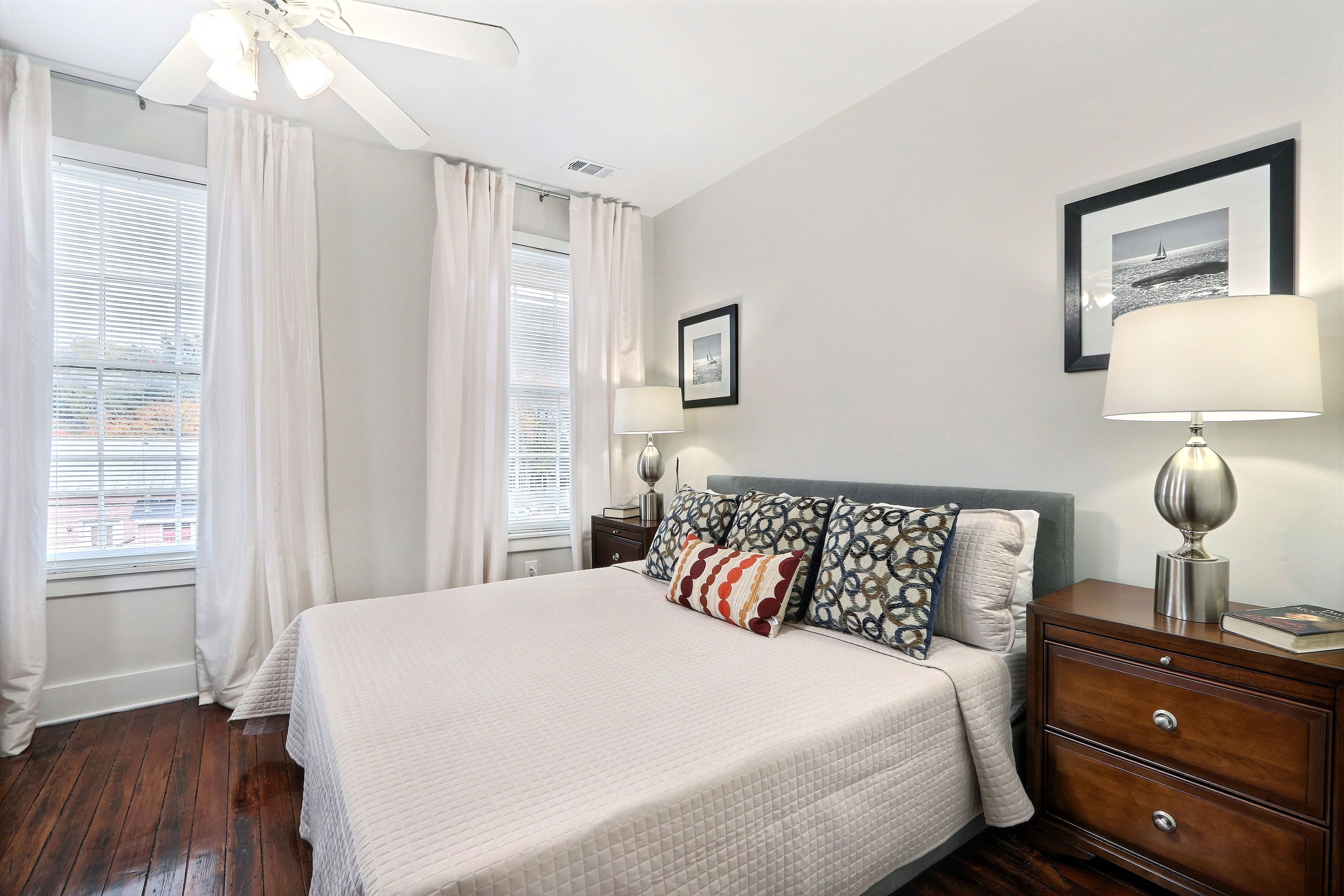 Gallery Stays - Pop Collection