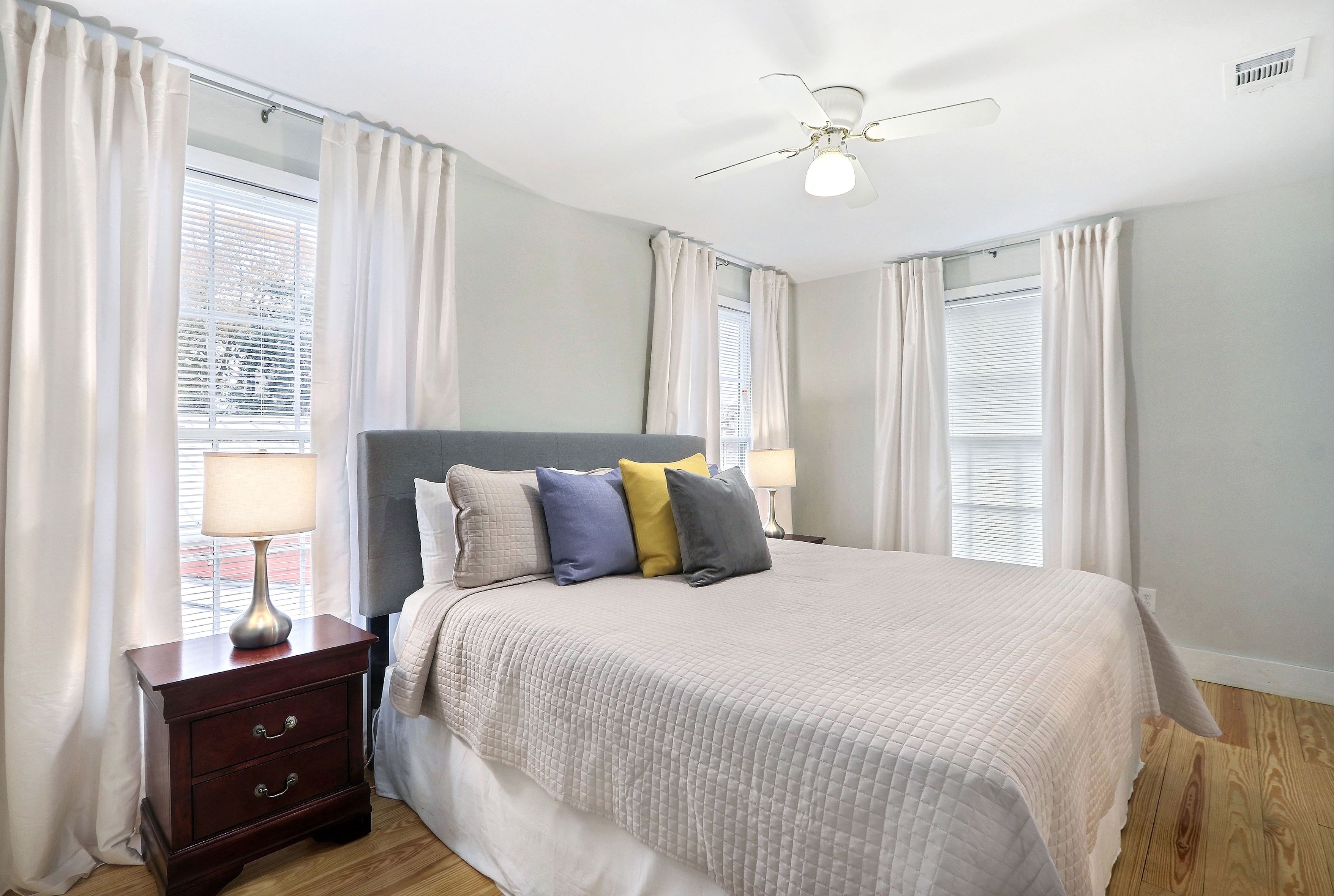 Gallery Stays - Pop Collection