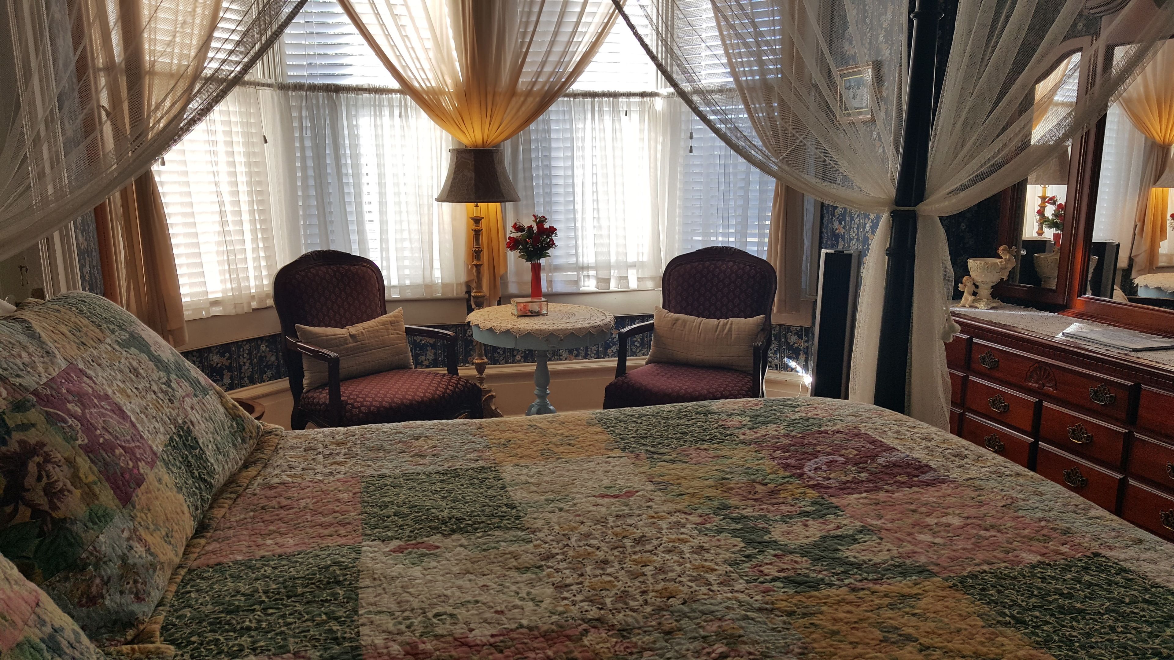 Roussell's Garden Bed & Breakfast