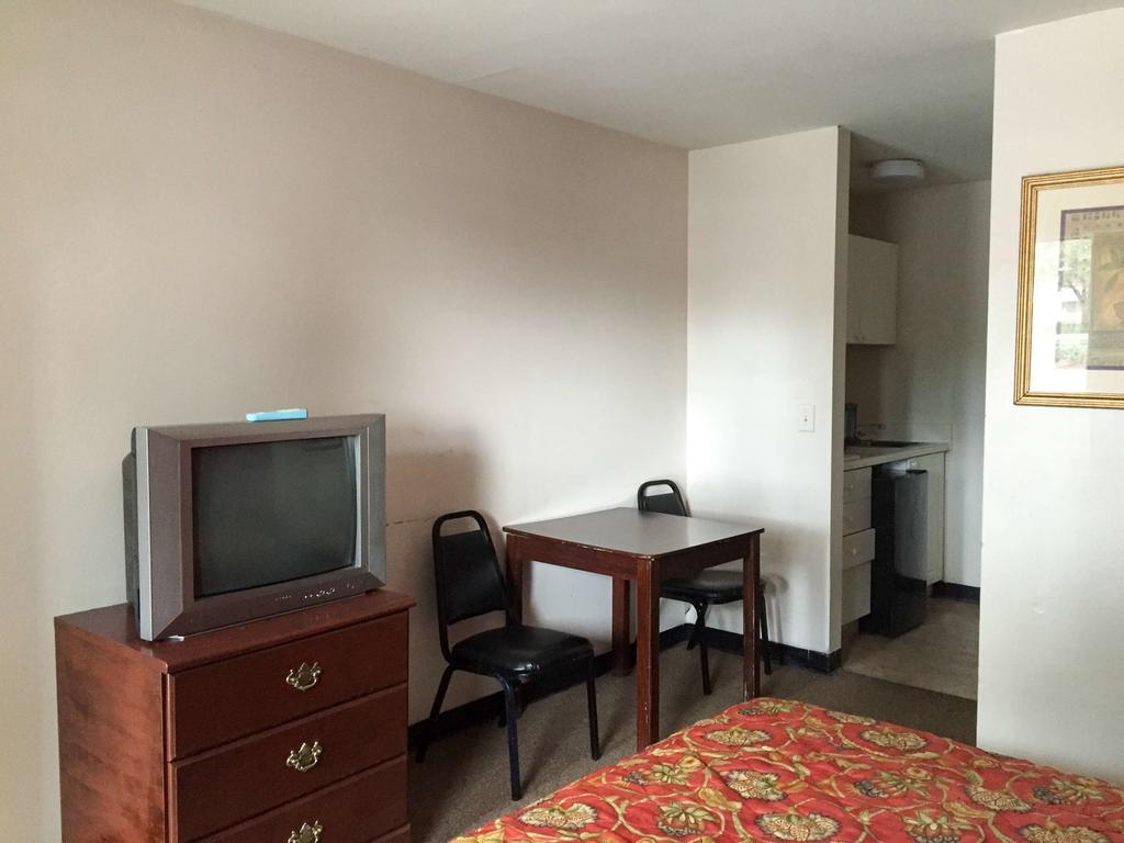 Studio 6 Savannah, GA