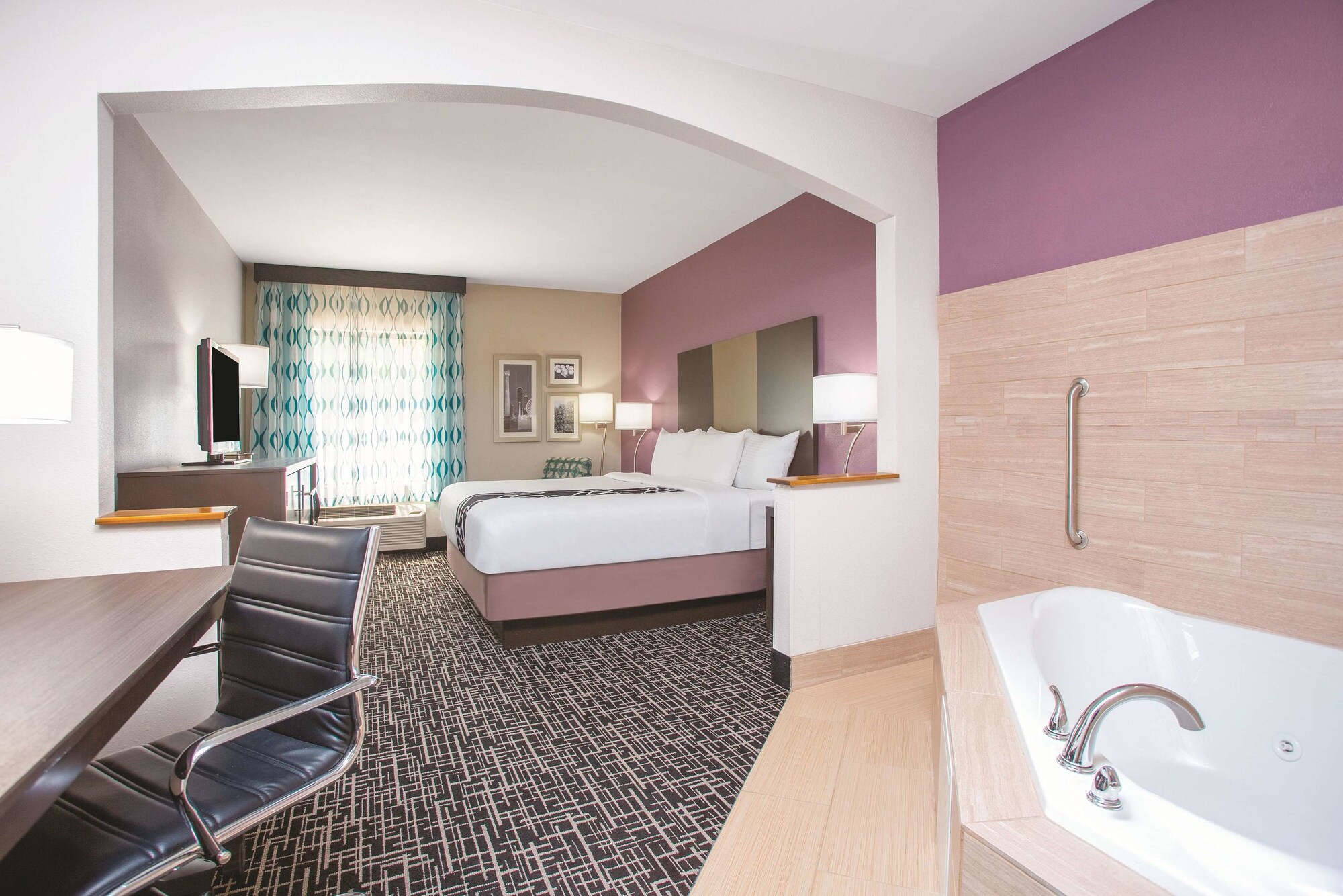 La Quinta Inn & Suites by Wyndham Snellville - Stone Mountain