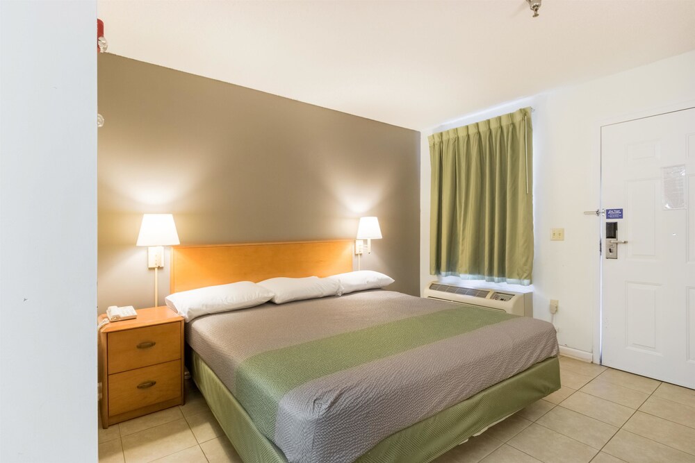 Studio 6 Statesboro Ga