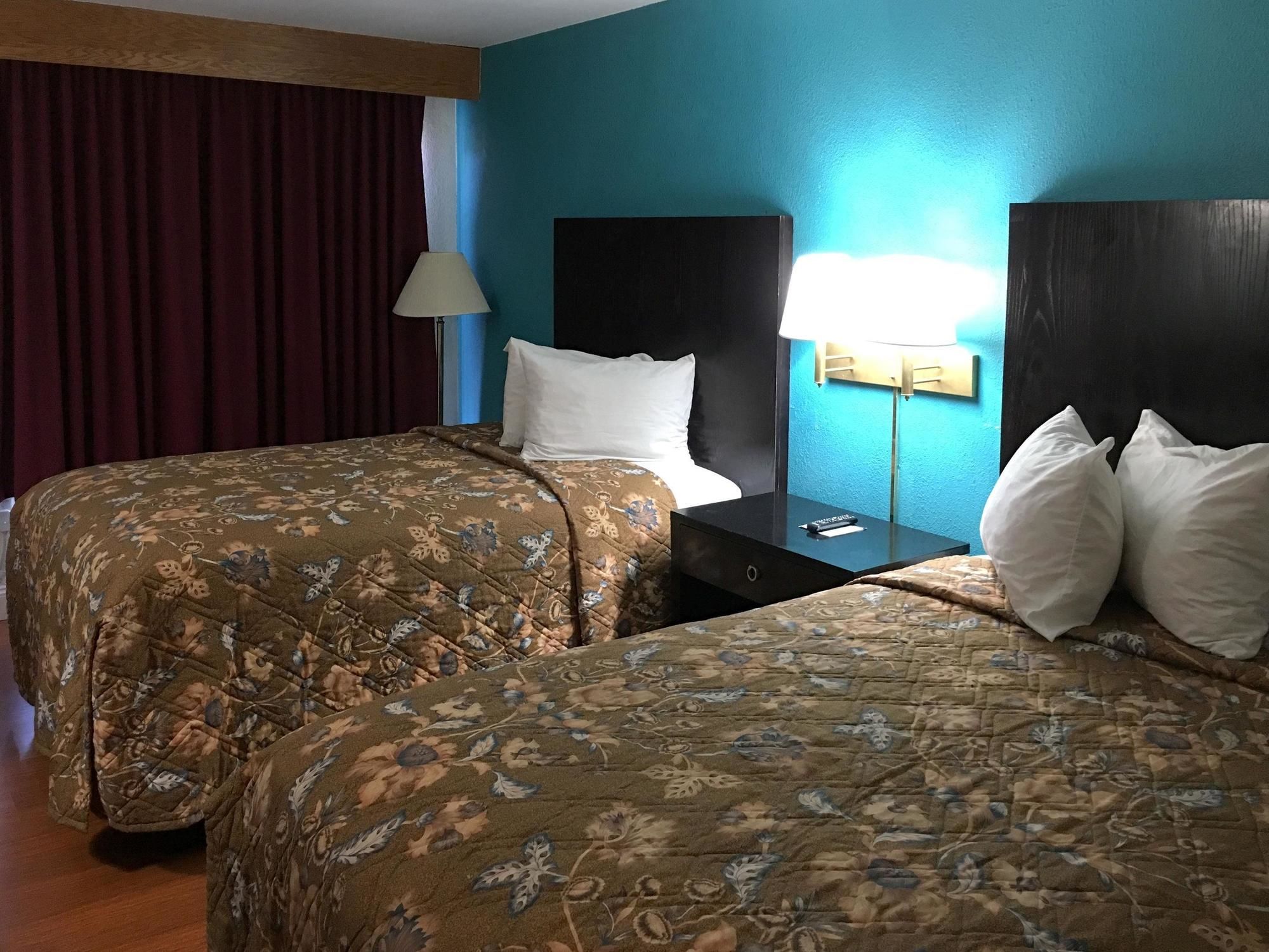 Days Inn by Wyndham Thomson