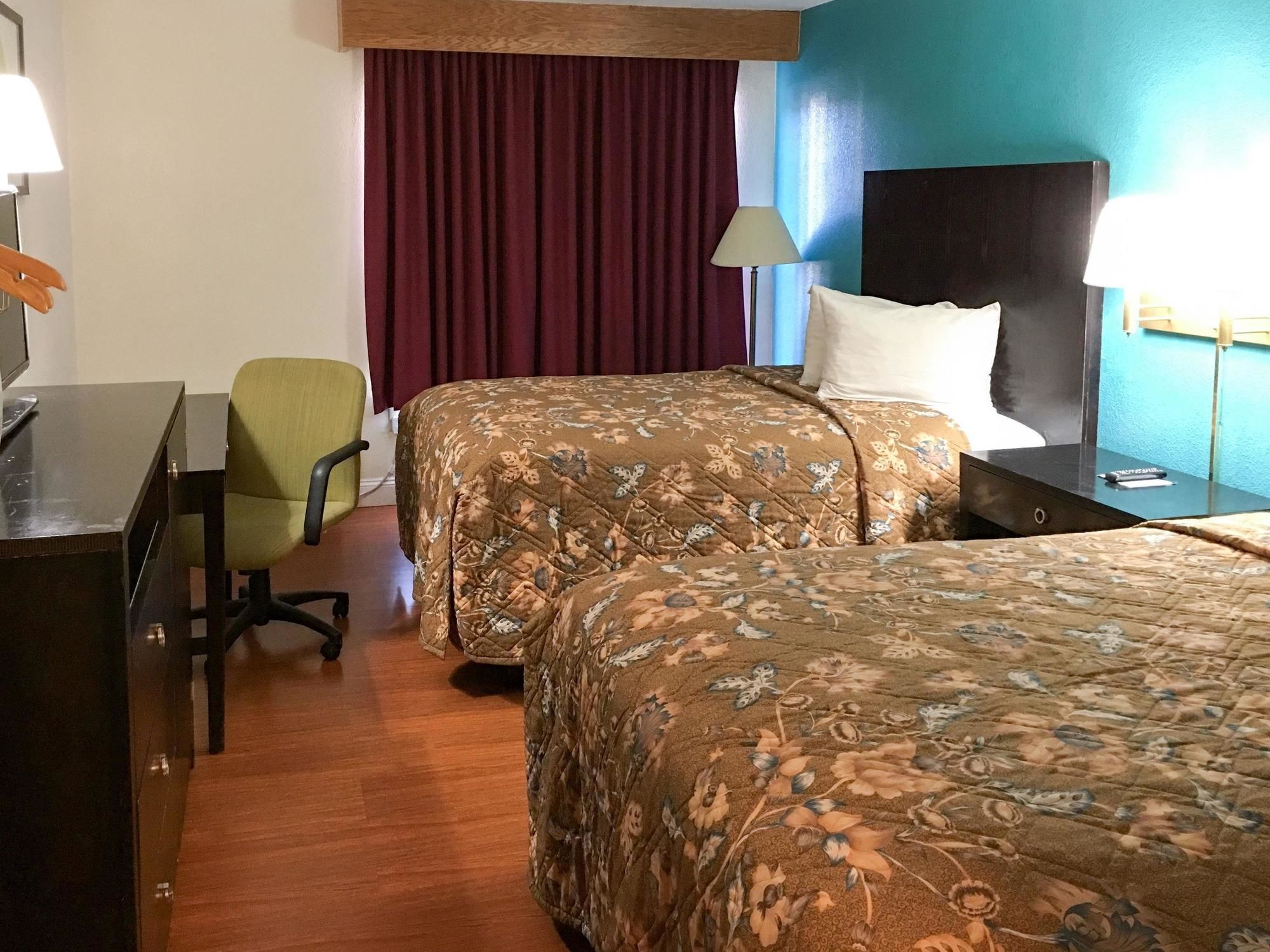 Days Inn by Wyndham Thomson