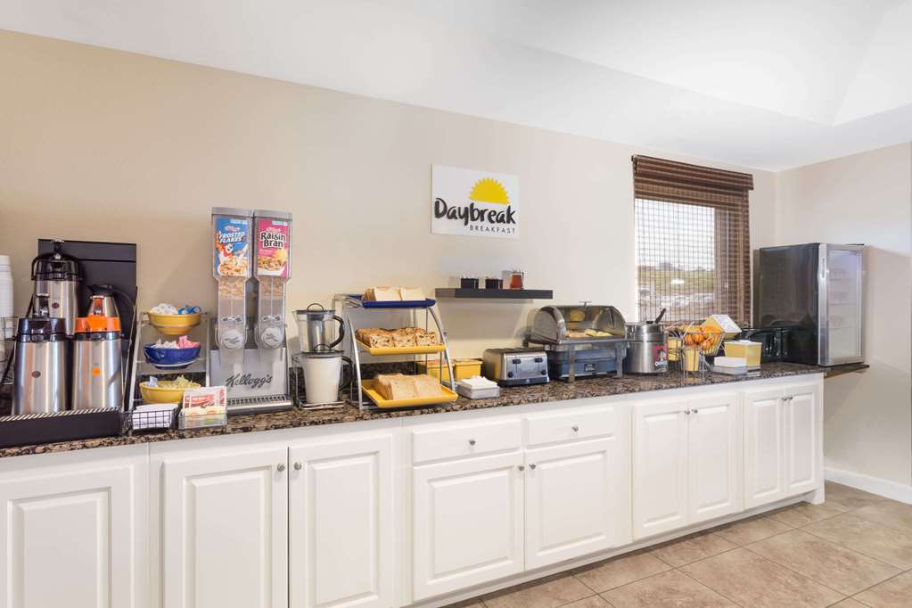 Spark by Hilton Tifton