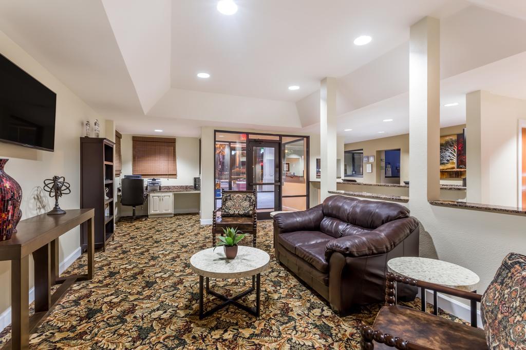 Spark by Hilton Tifton