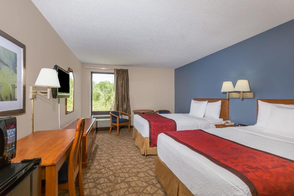 Spark by Hilton Tifton