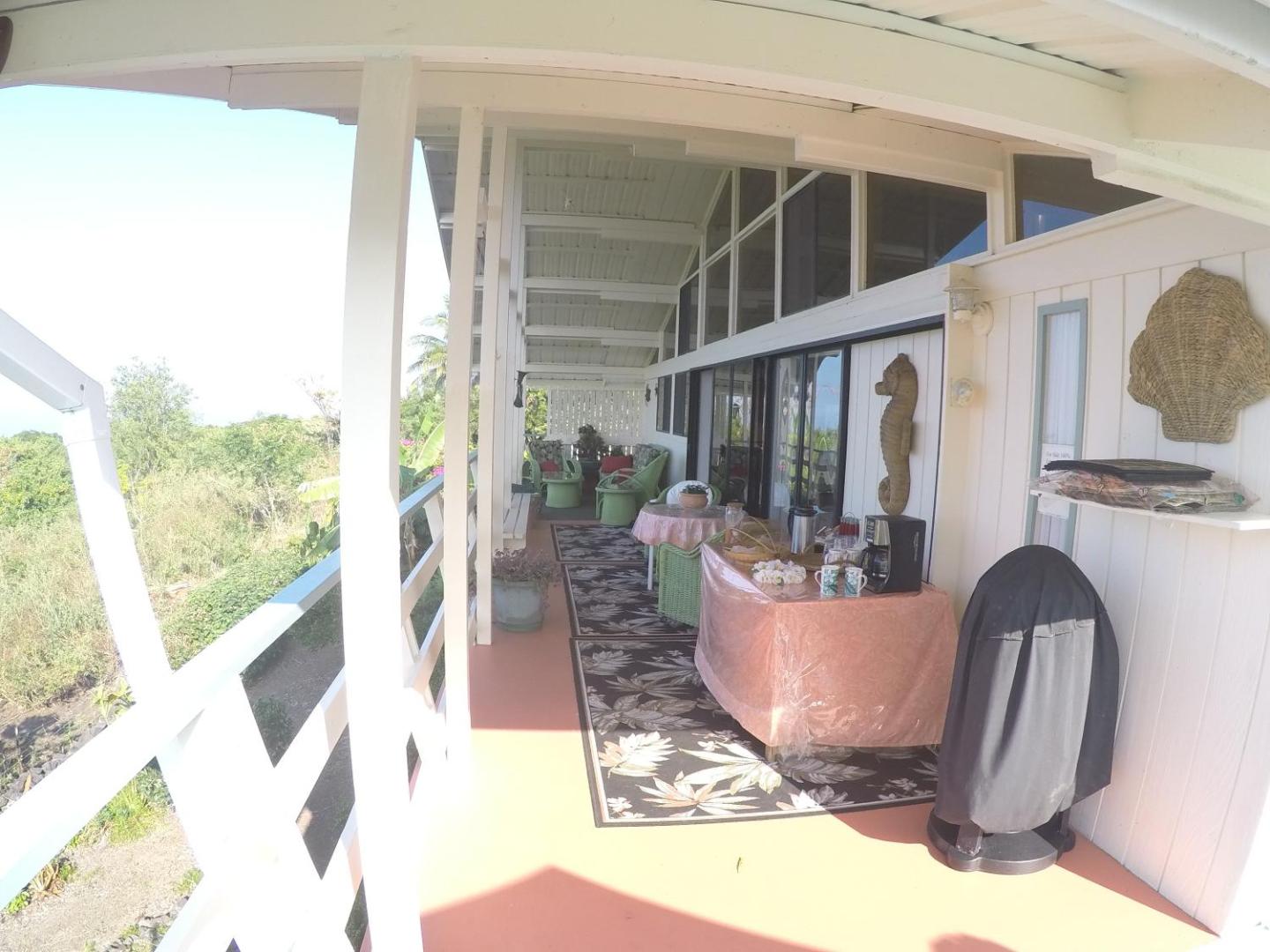 Hale Hoola B&B