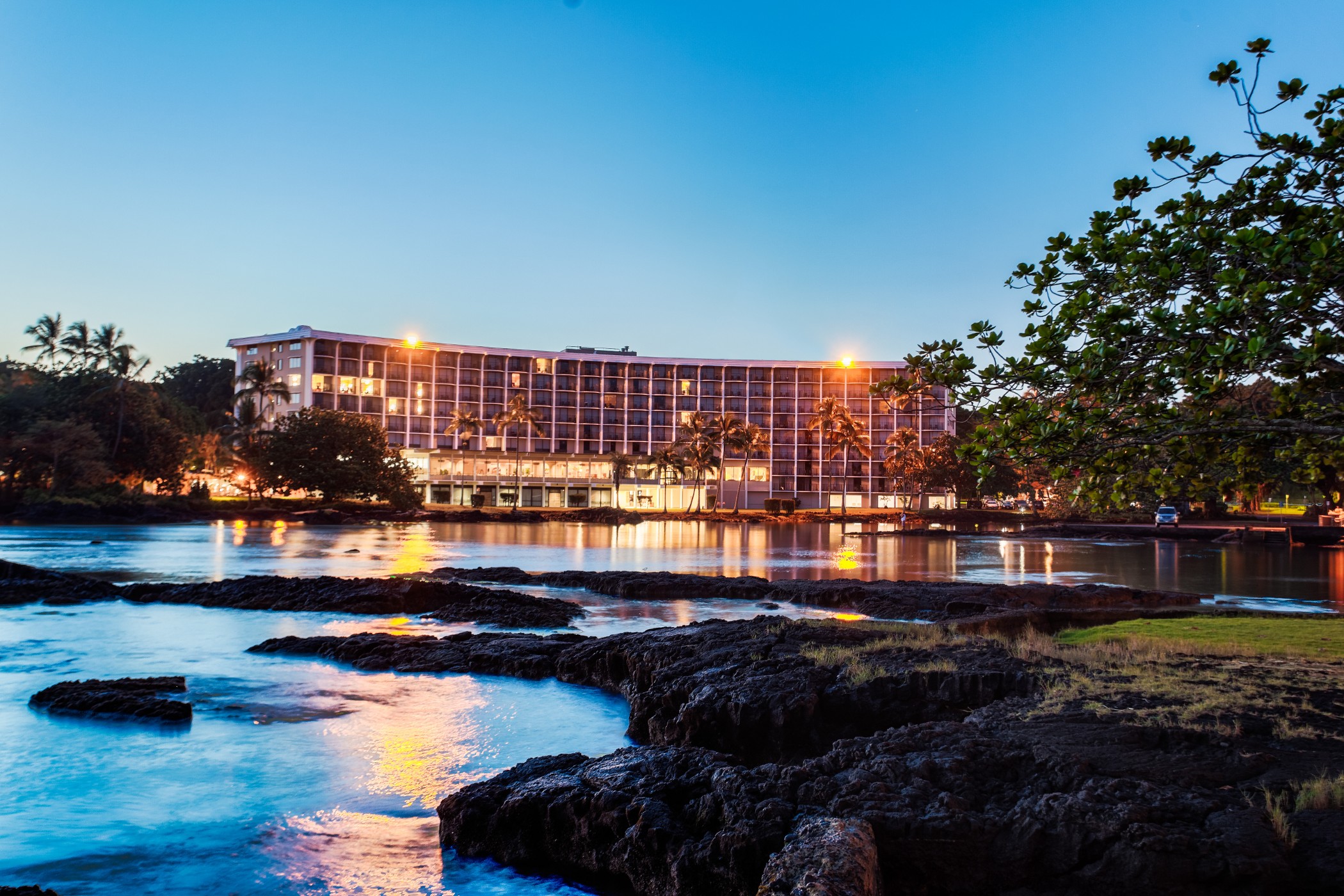 Hilo Hawaiian Hotel, Trademark Collection by Wyndham