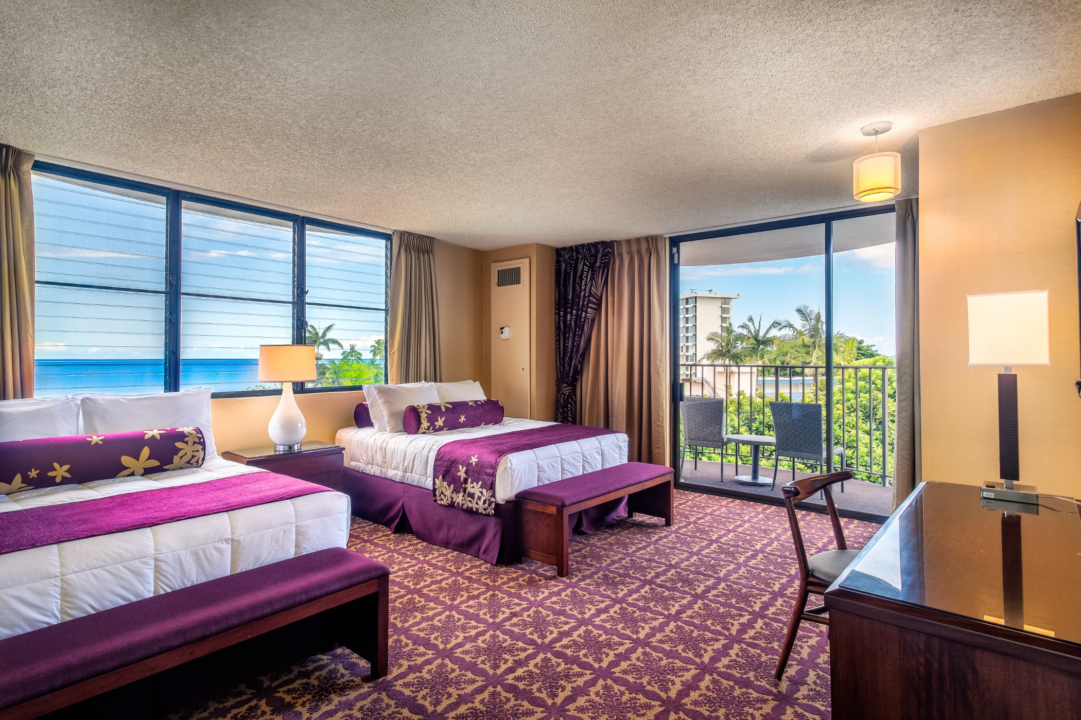 Hilo Hawaiian Hotel, Trademark Collection by Wyndham