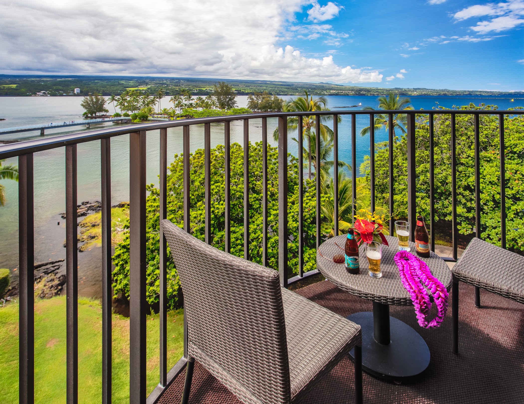 Hilo Hawaiian Hotel, Trademark Collection by Wyndham