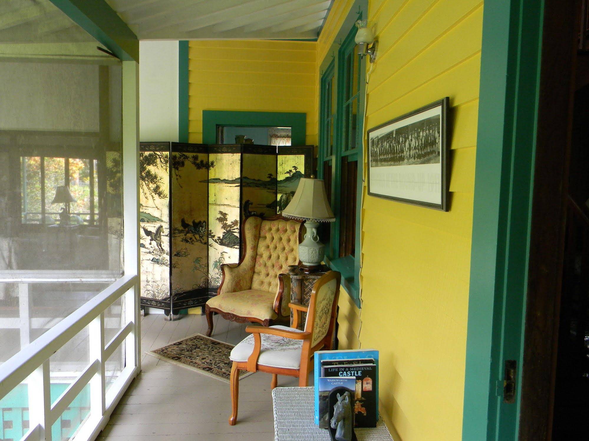 Maureen's Bed and Breakfast