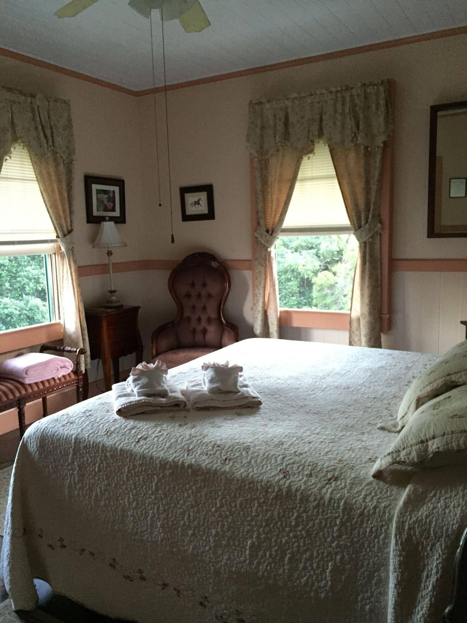Maureen's Bed and Breakfast