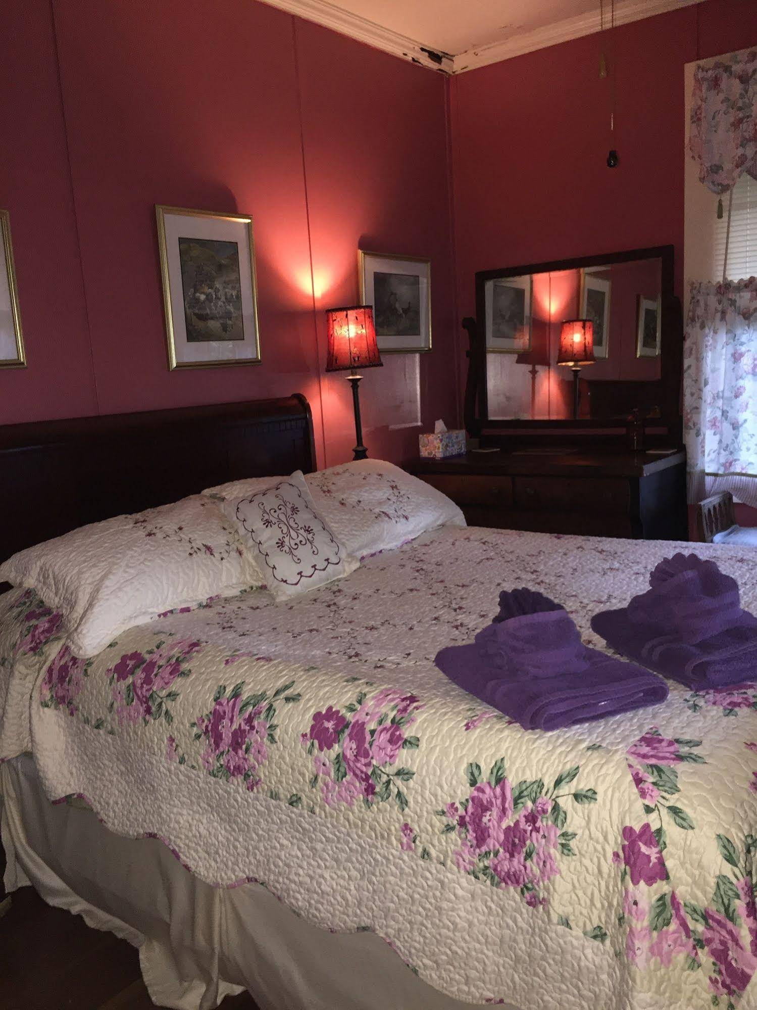 Maureen's Bed and Breakfast