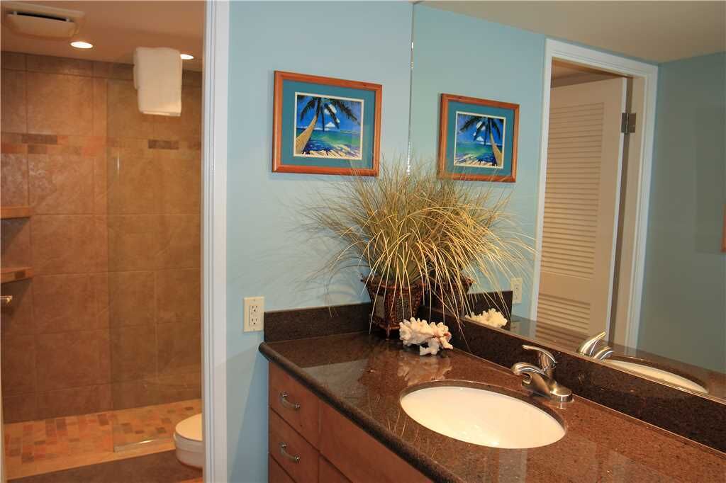 Hololani A by RedAwning