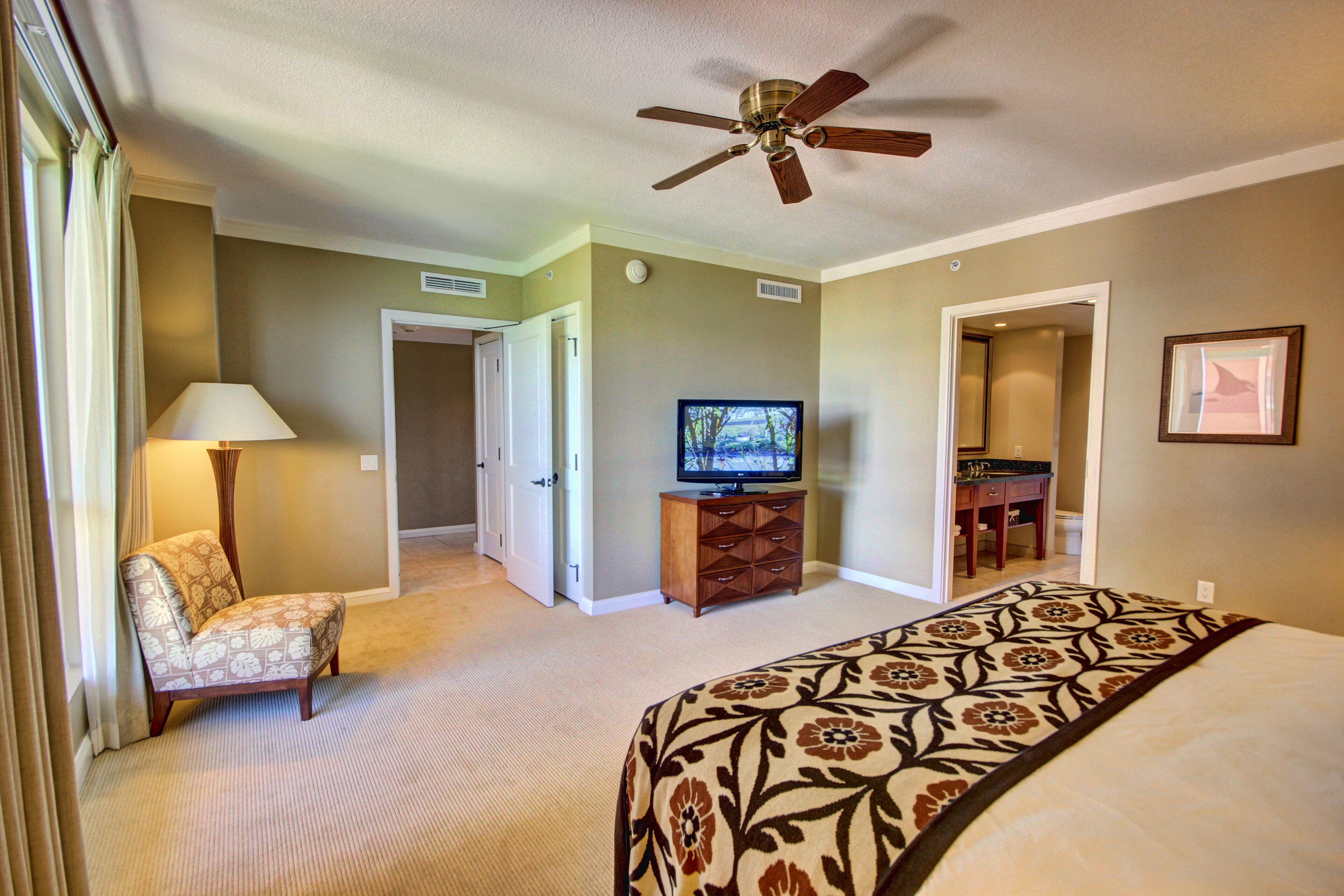 Honua Kai by RedAwning