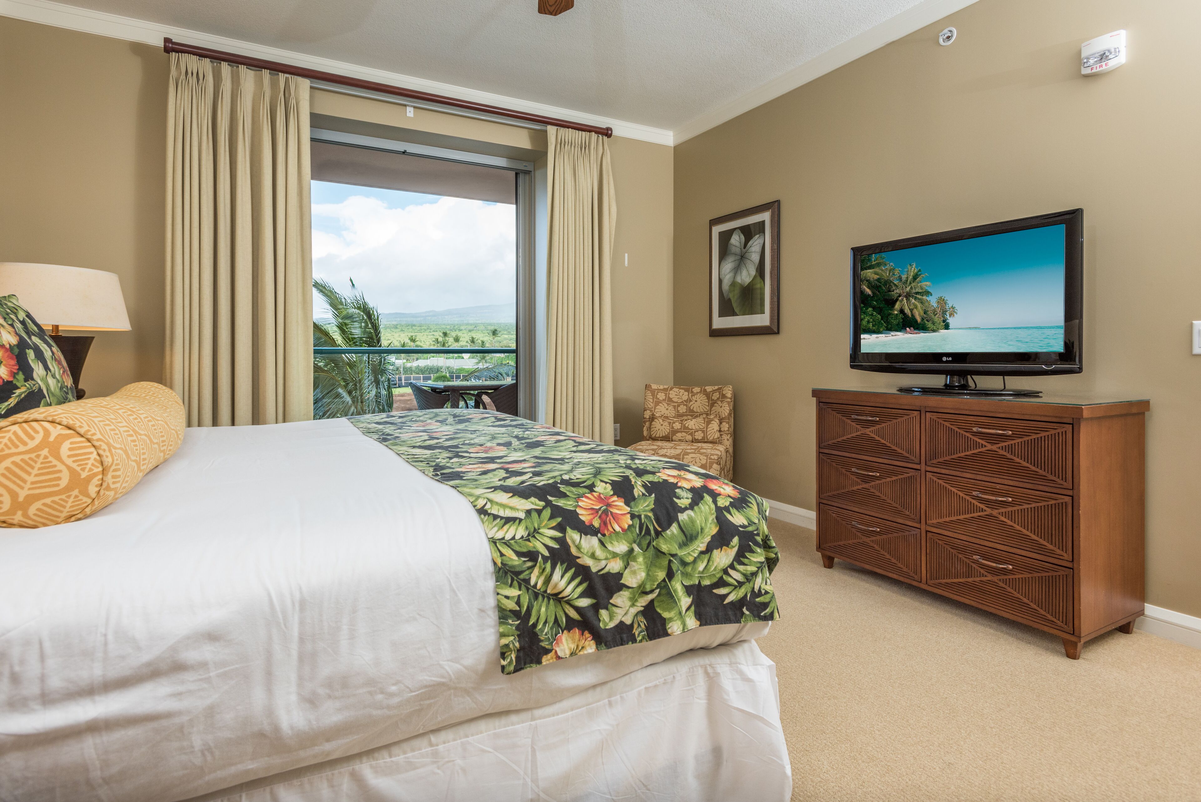 Honua Kai by RedAwning