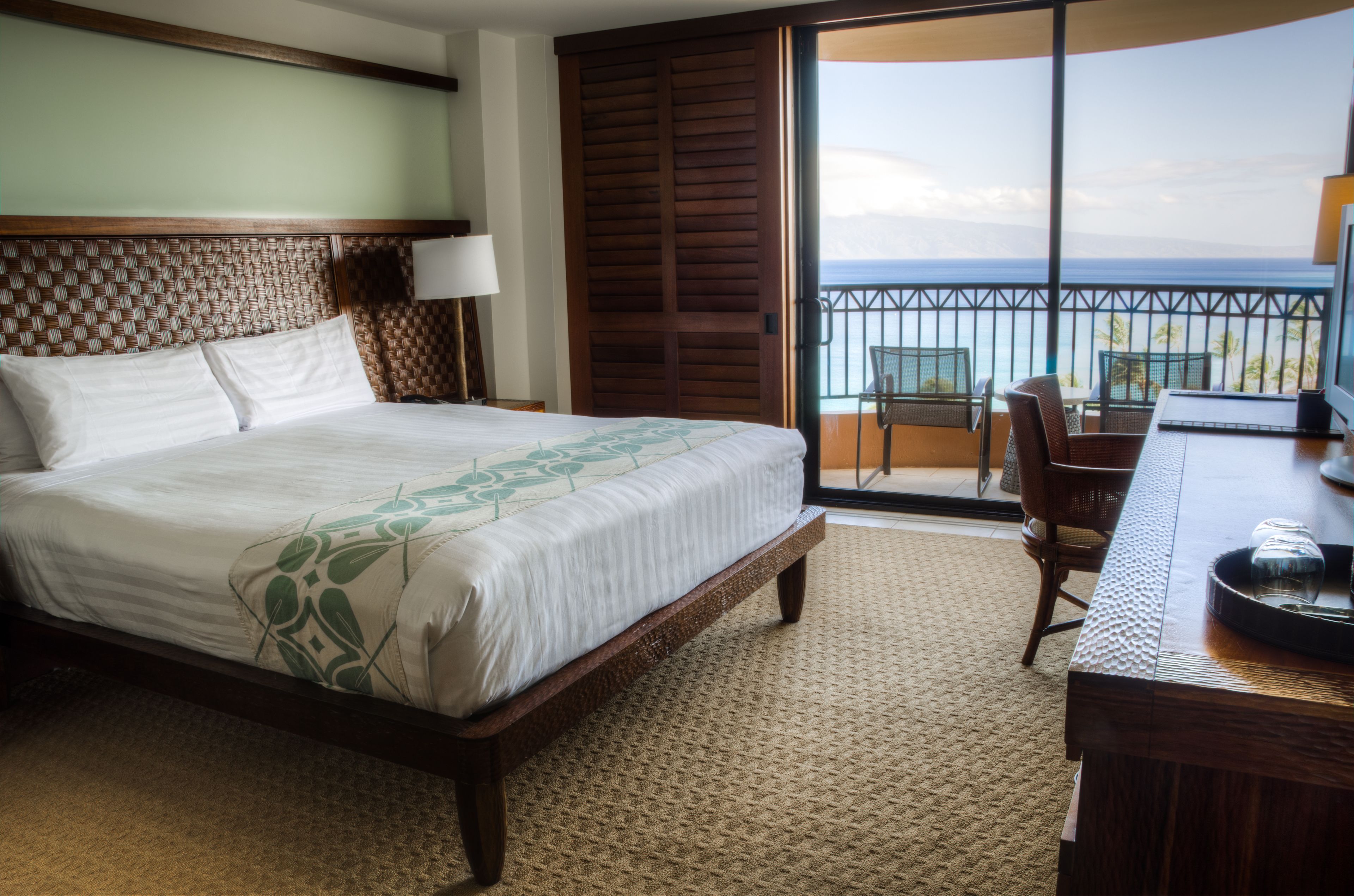 Royal Lahaina Resort & Bungalows