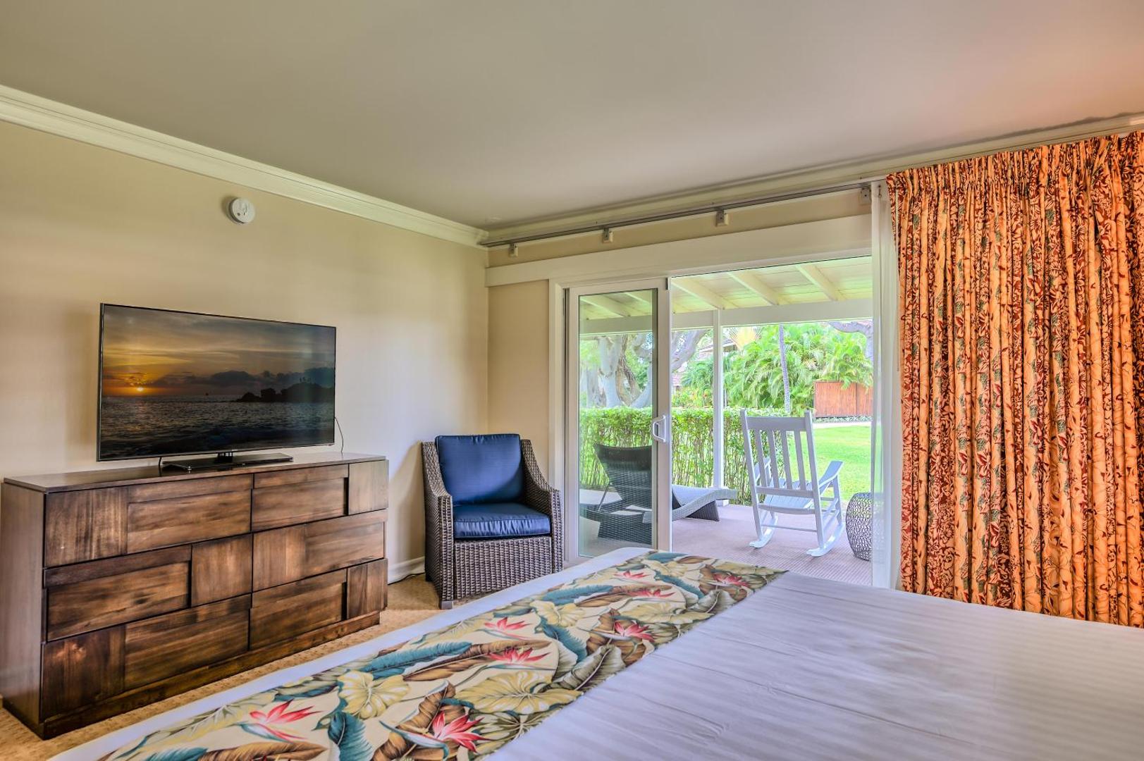 Royal Lahaina Resort & Bungalows