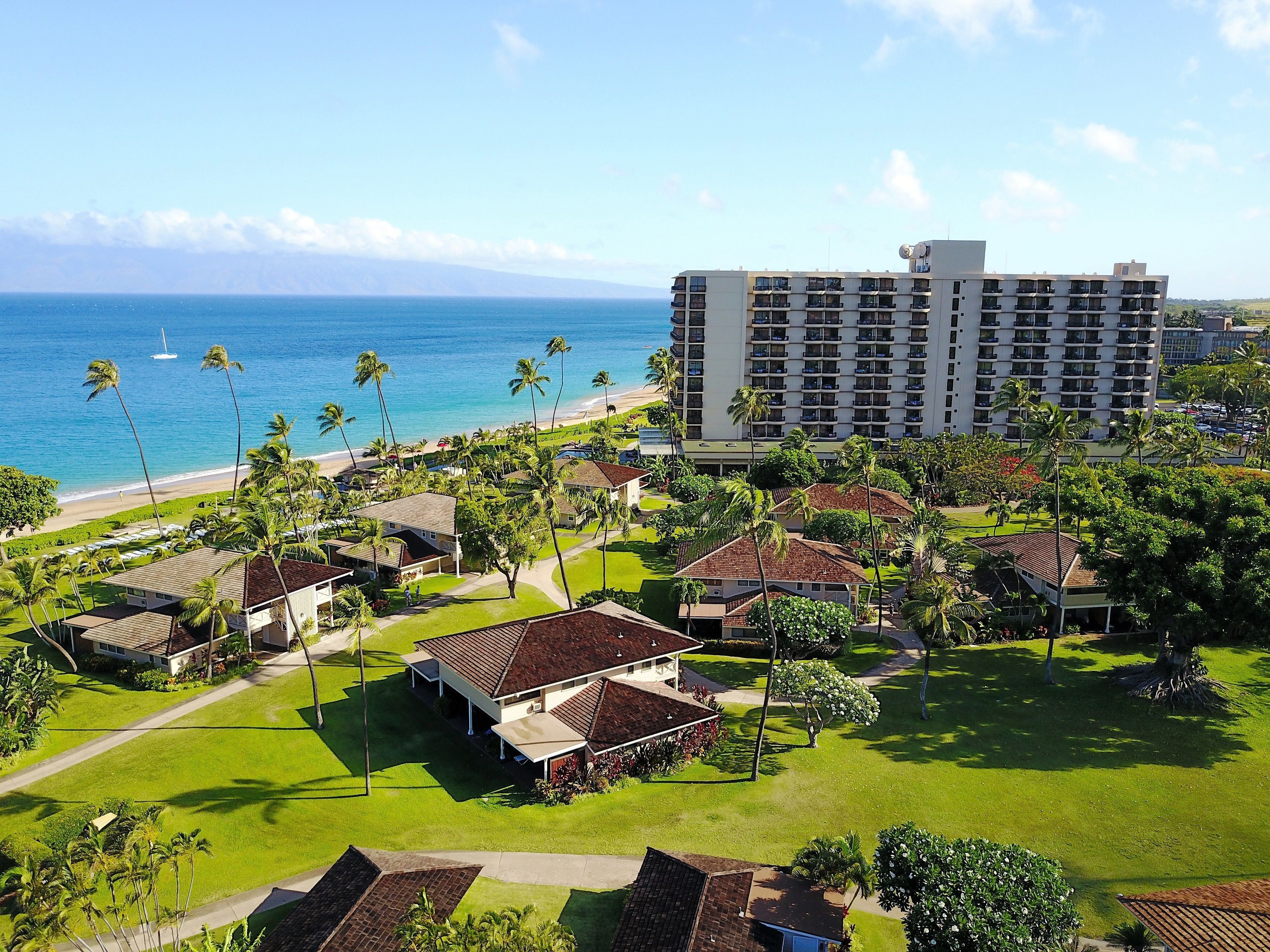 Royal Lahaina Resort & Bungalows