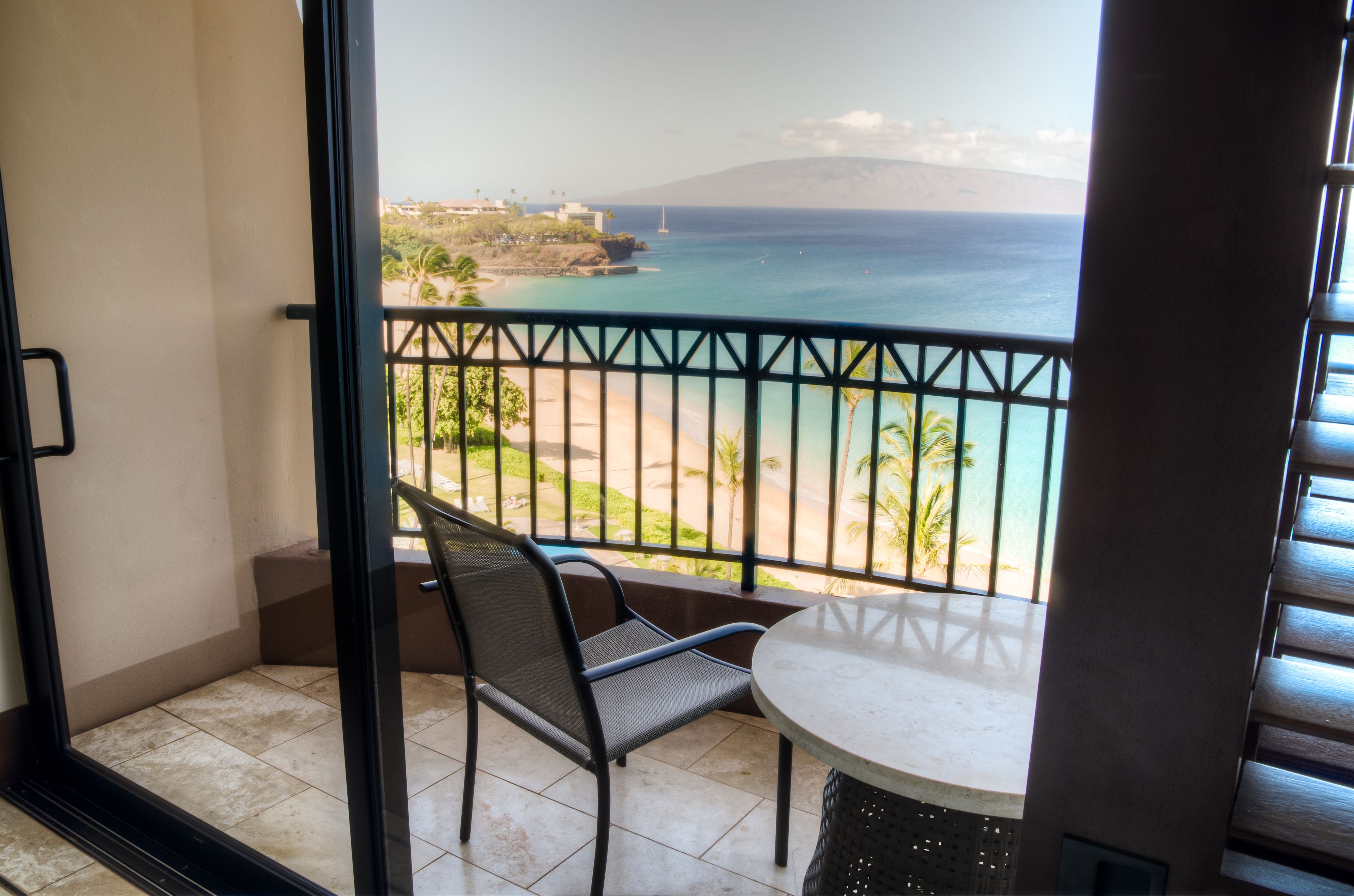 Royal Lahaina Resort & Bungalows