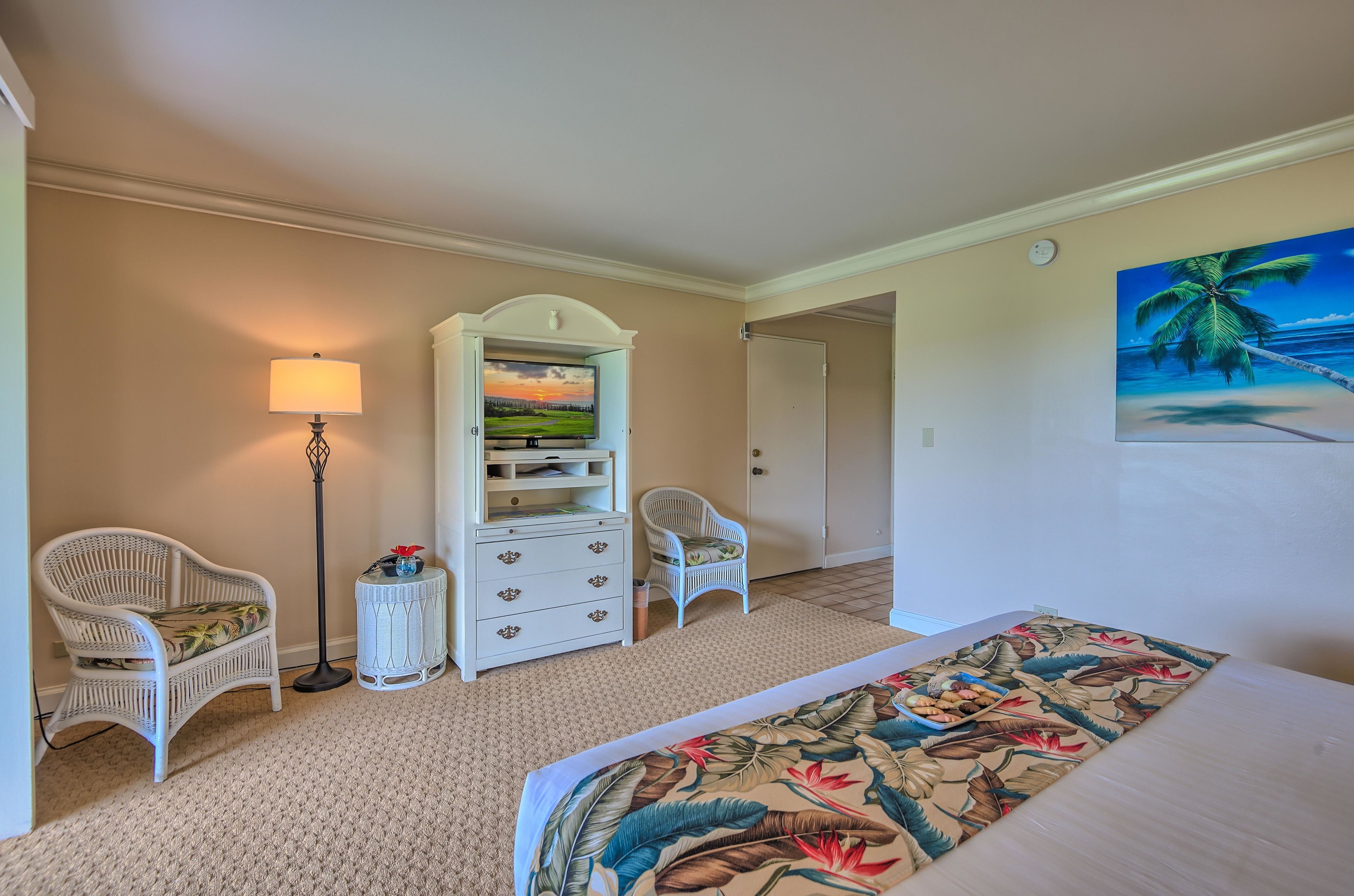 Royal Lahaina Resort & Bungalows