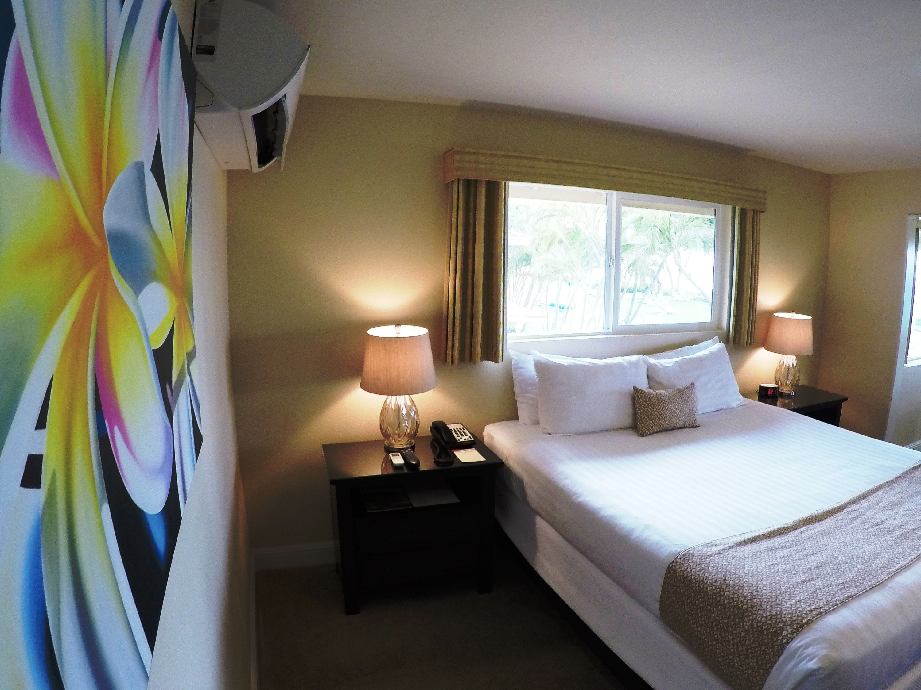 Royal Lahaina Resort & Bungalows