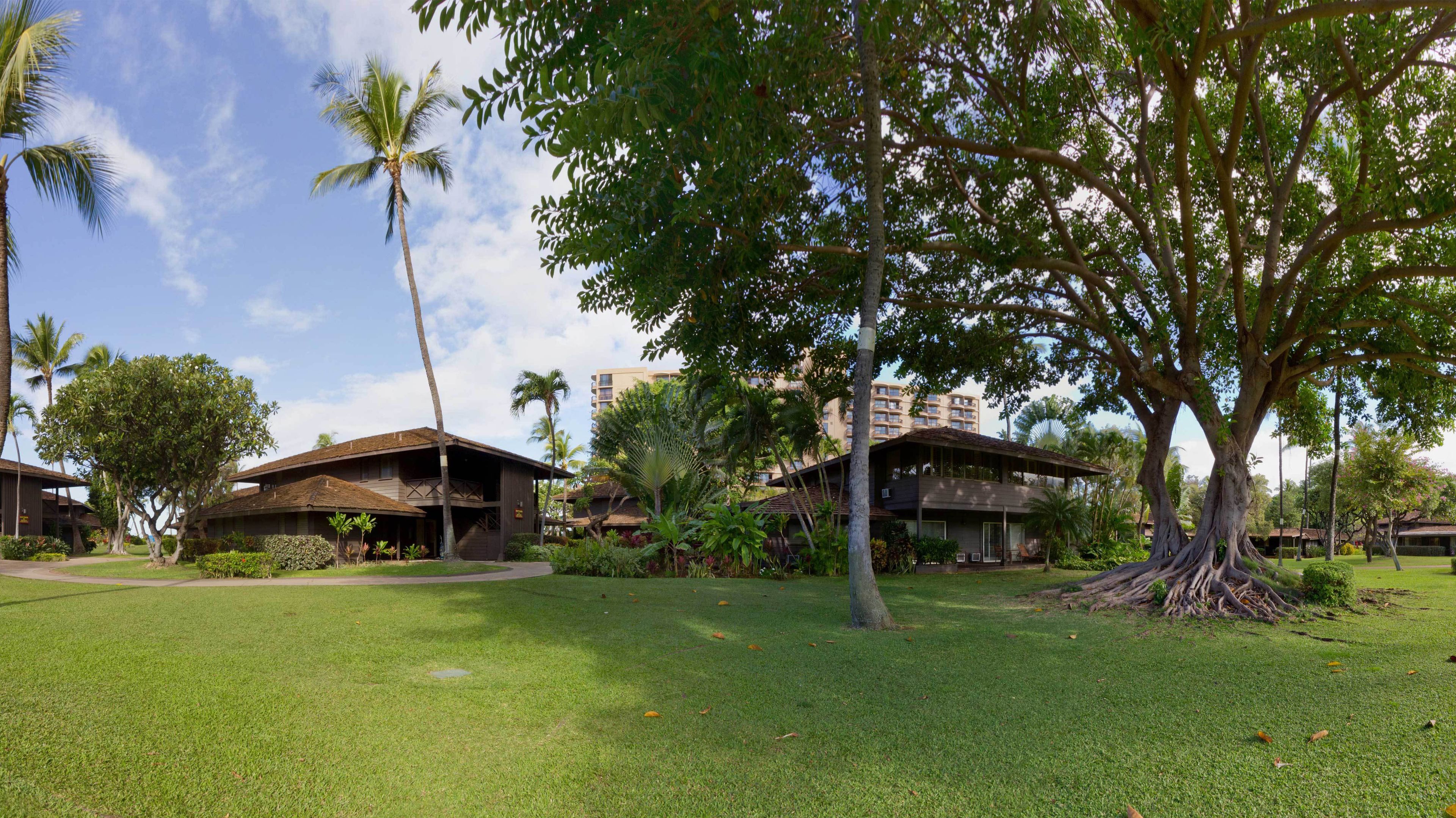 Royal Lahaina Resort & Bungalows