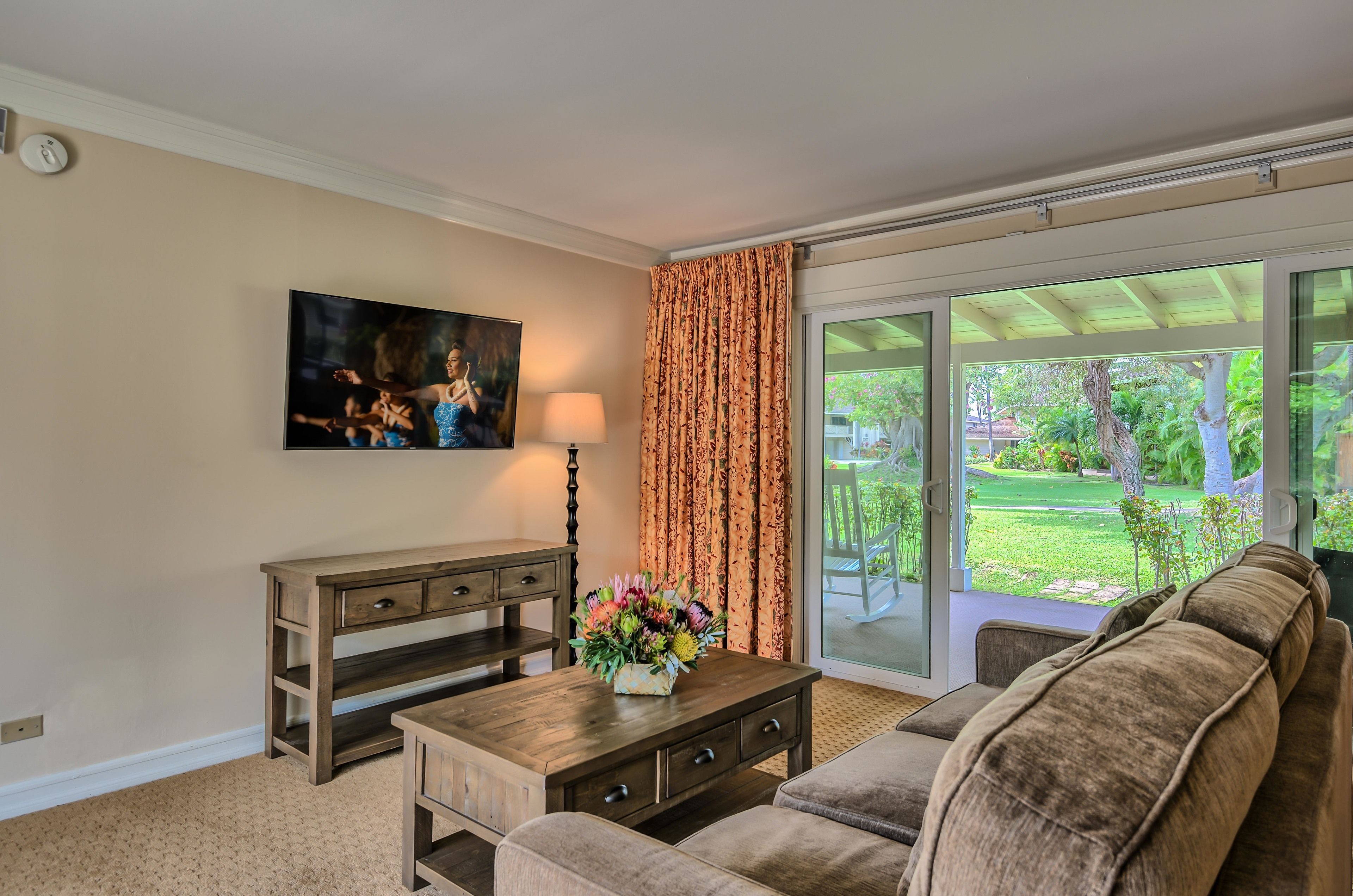 Royal Lahaina Resort & Bungalows