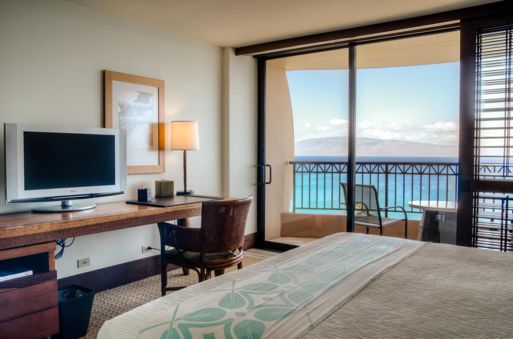 Royal Lahaina Resort & Bungalows