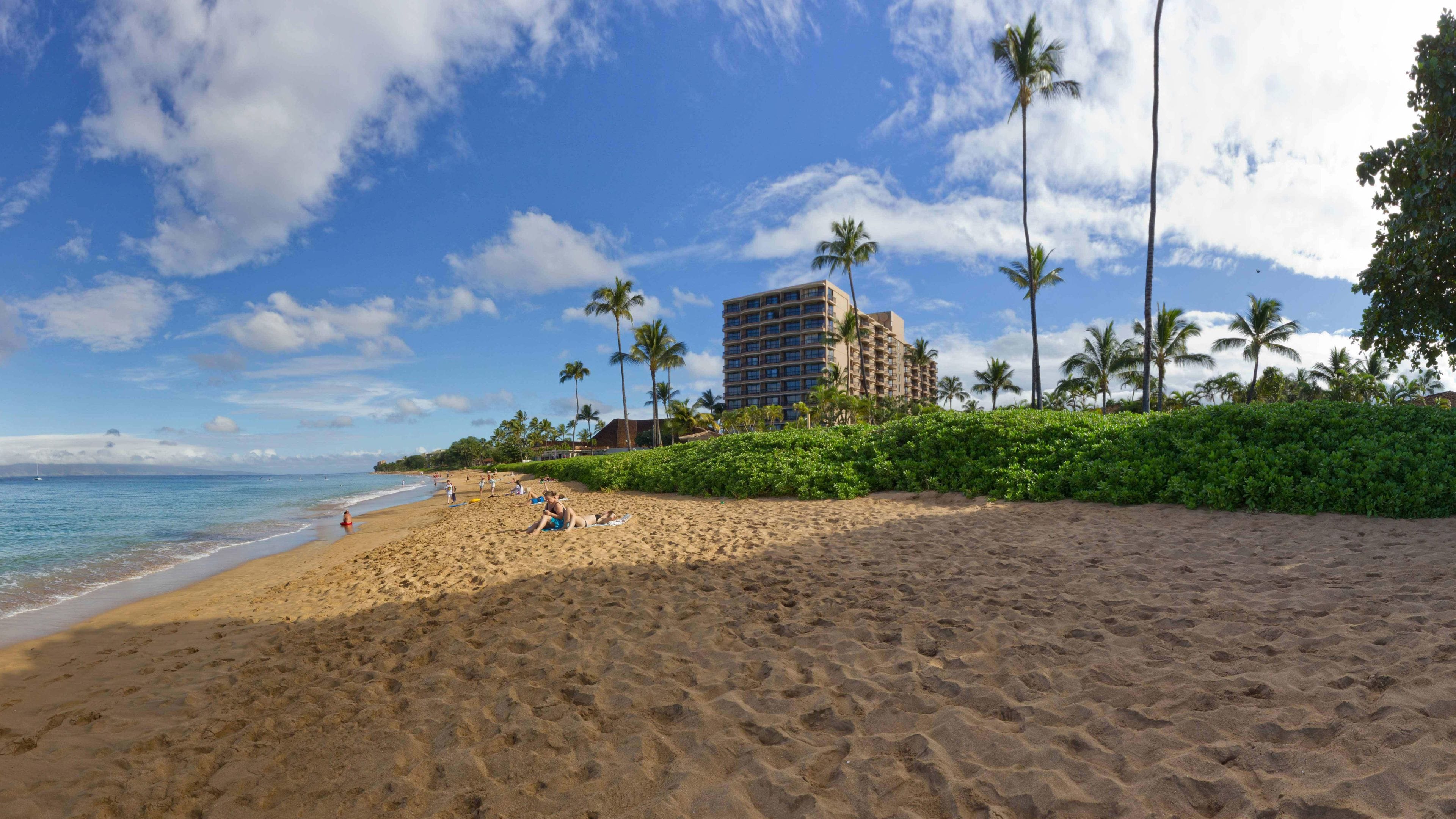 Royal Lahaina Resort & Bungalows