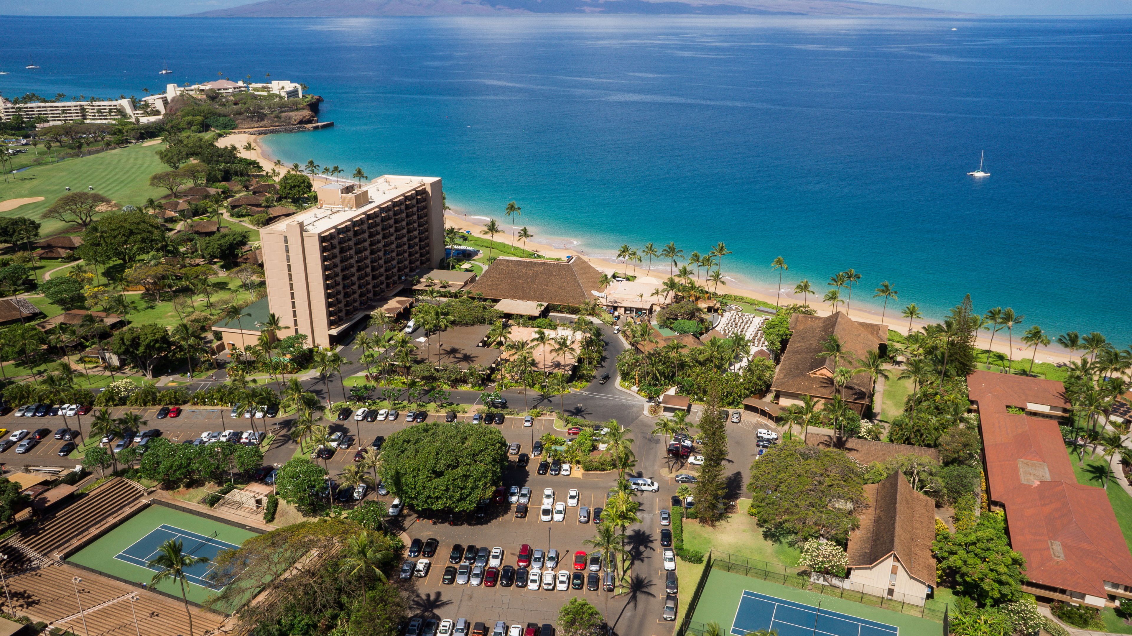 Royal Lahaina Resort & Bungalows