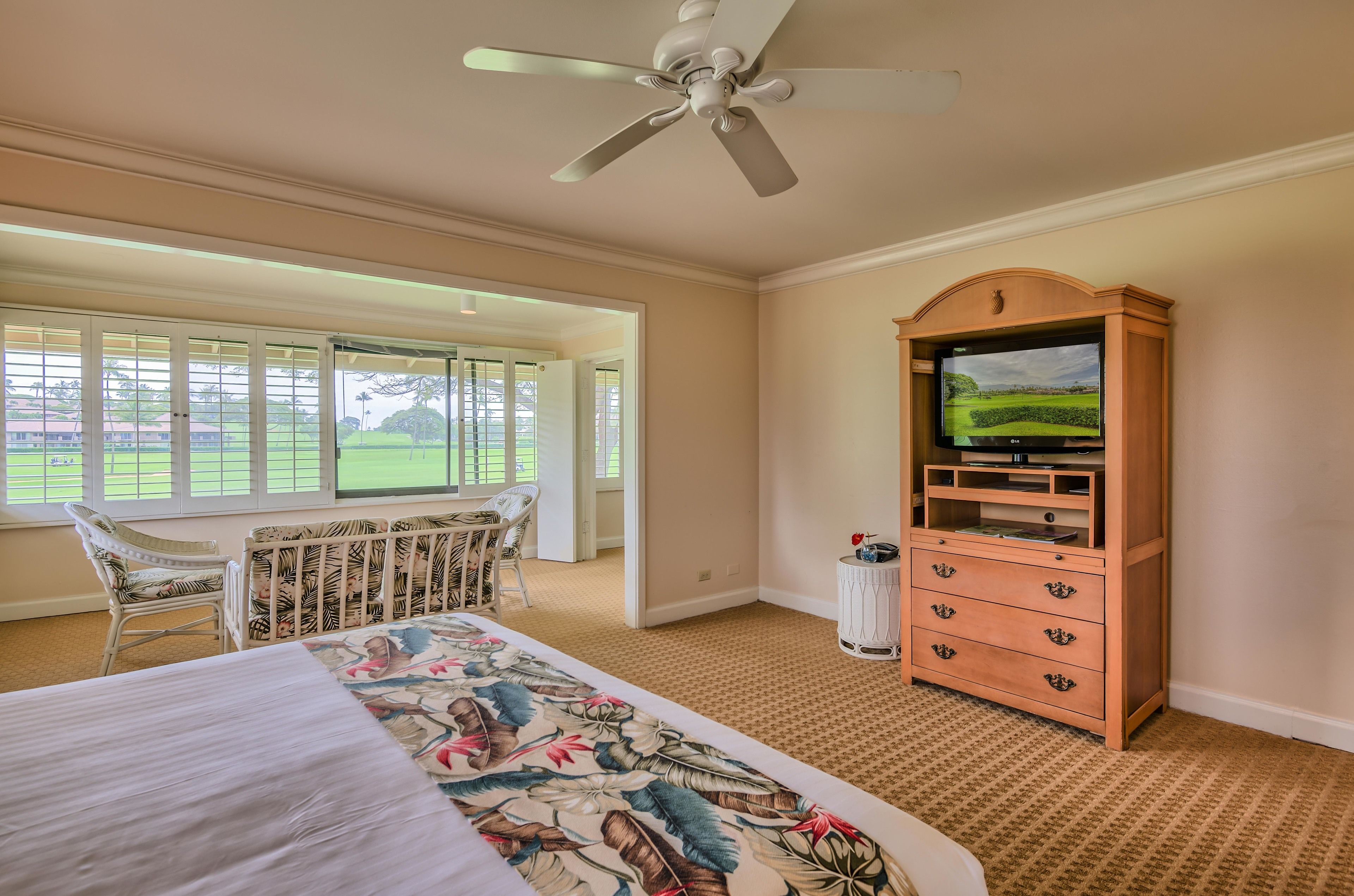 Royal Lahaina Resort & Bungalows