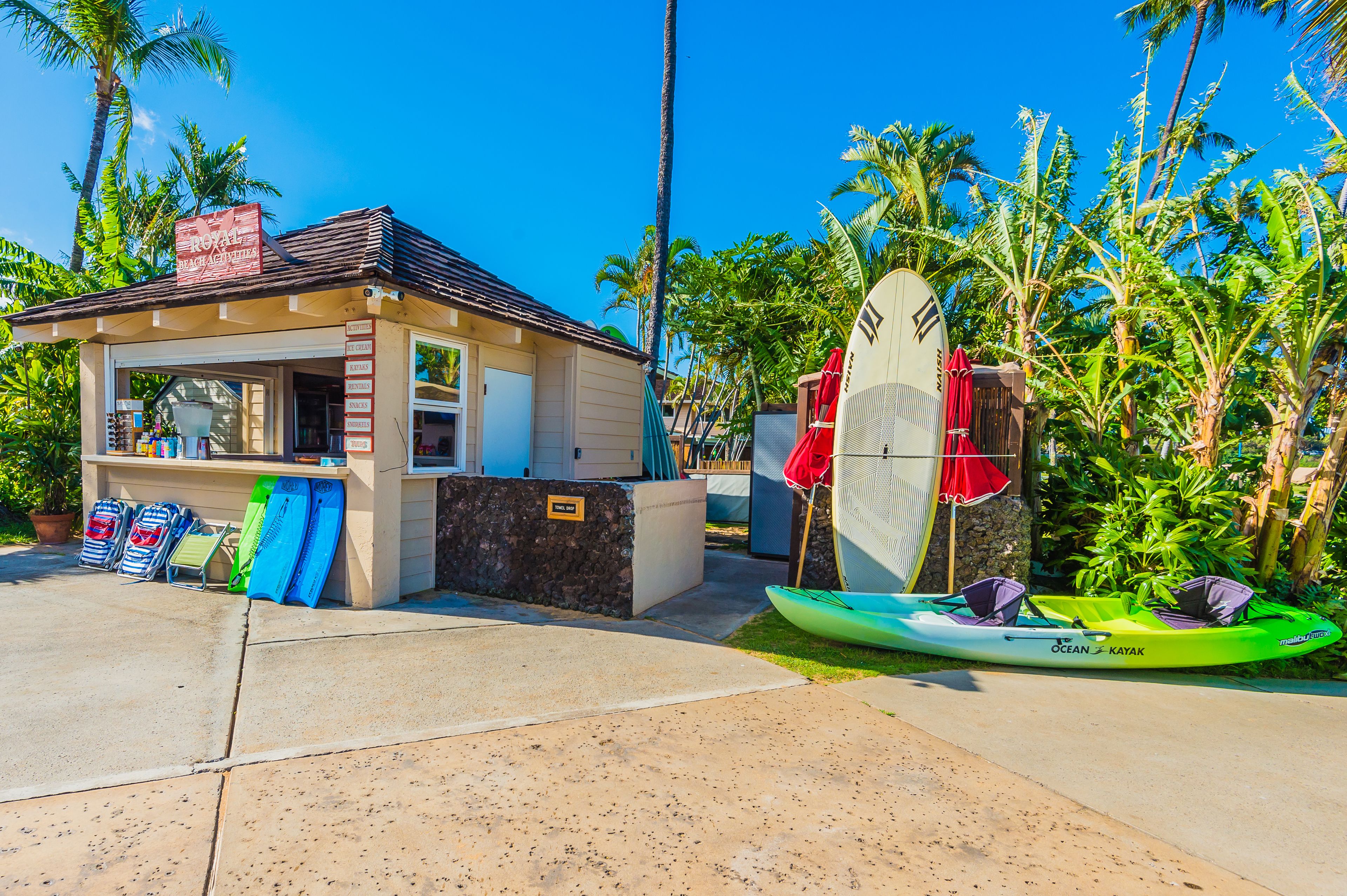 Royal Lahaina Resort & Bungalows