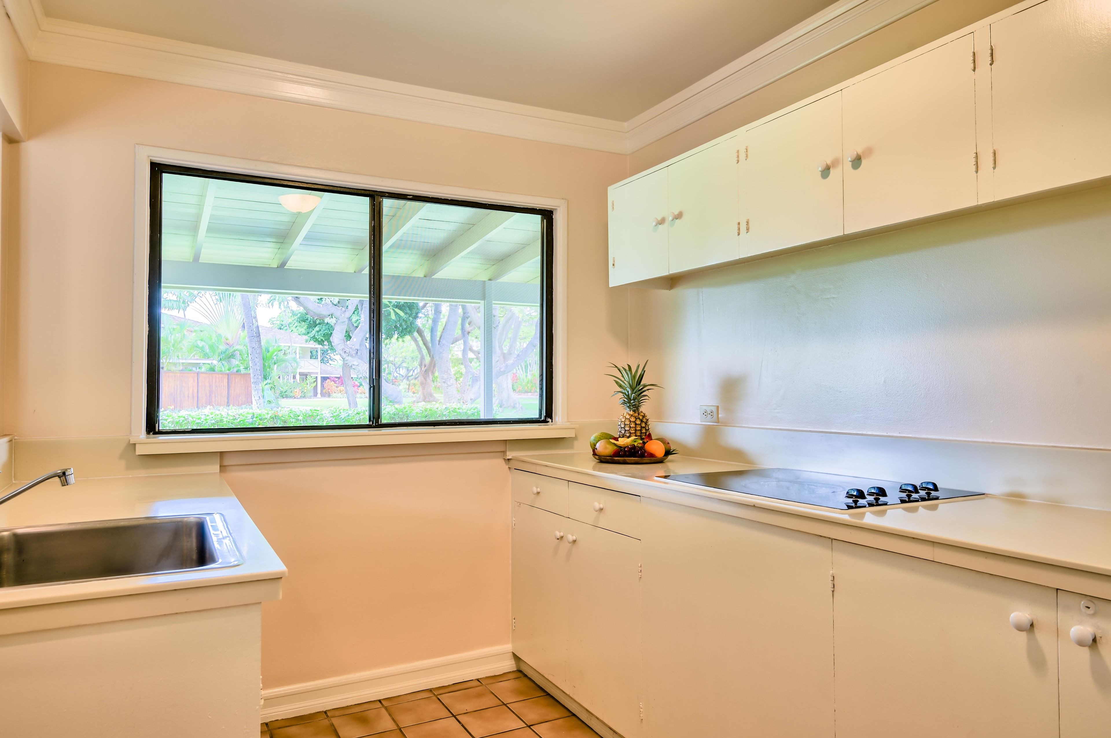 Royal Lahaina Resort & Bungalows