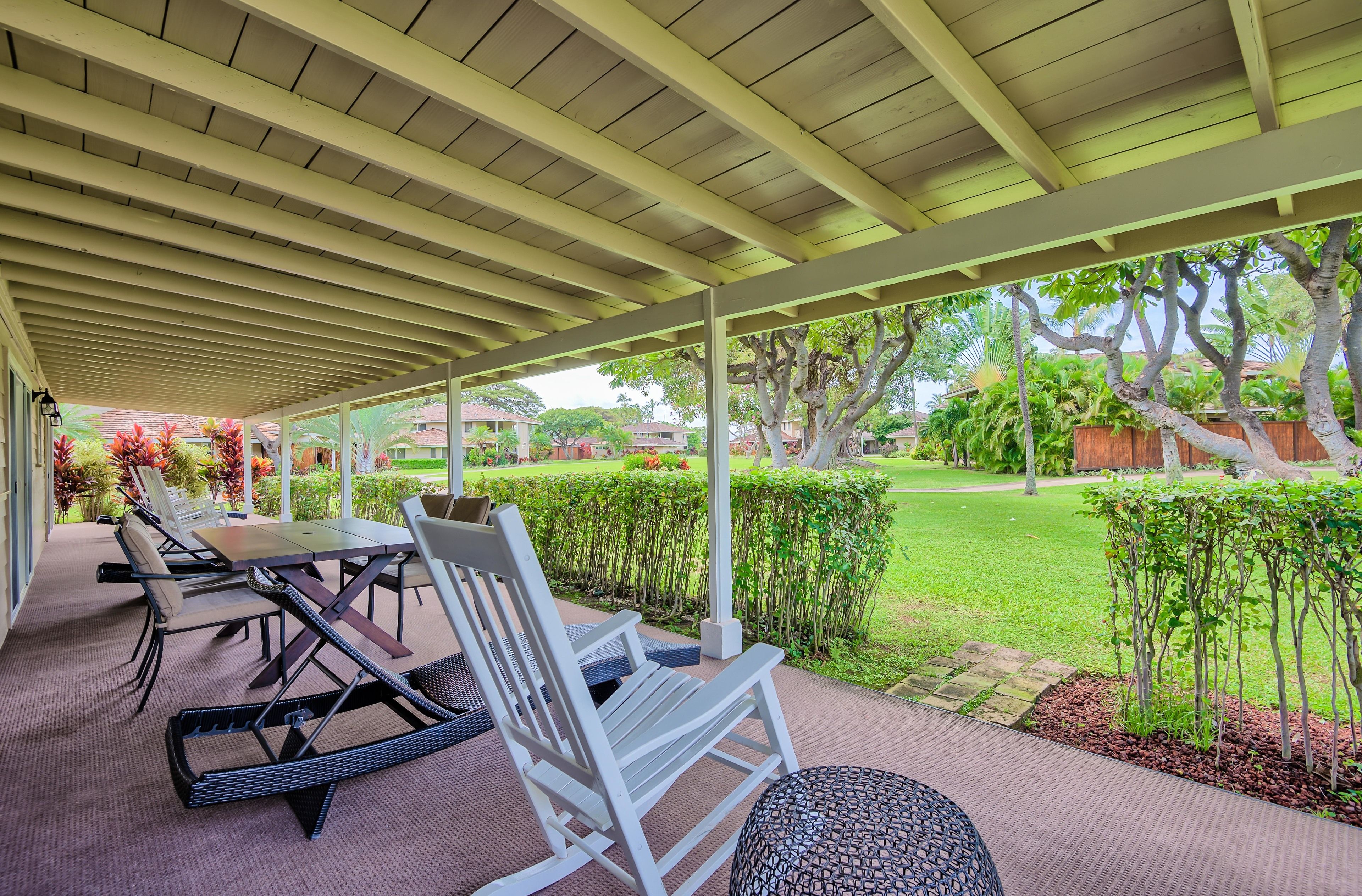 Royal Lahaina Resort & Bungalows