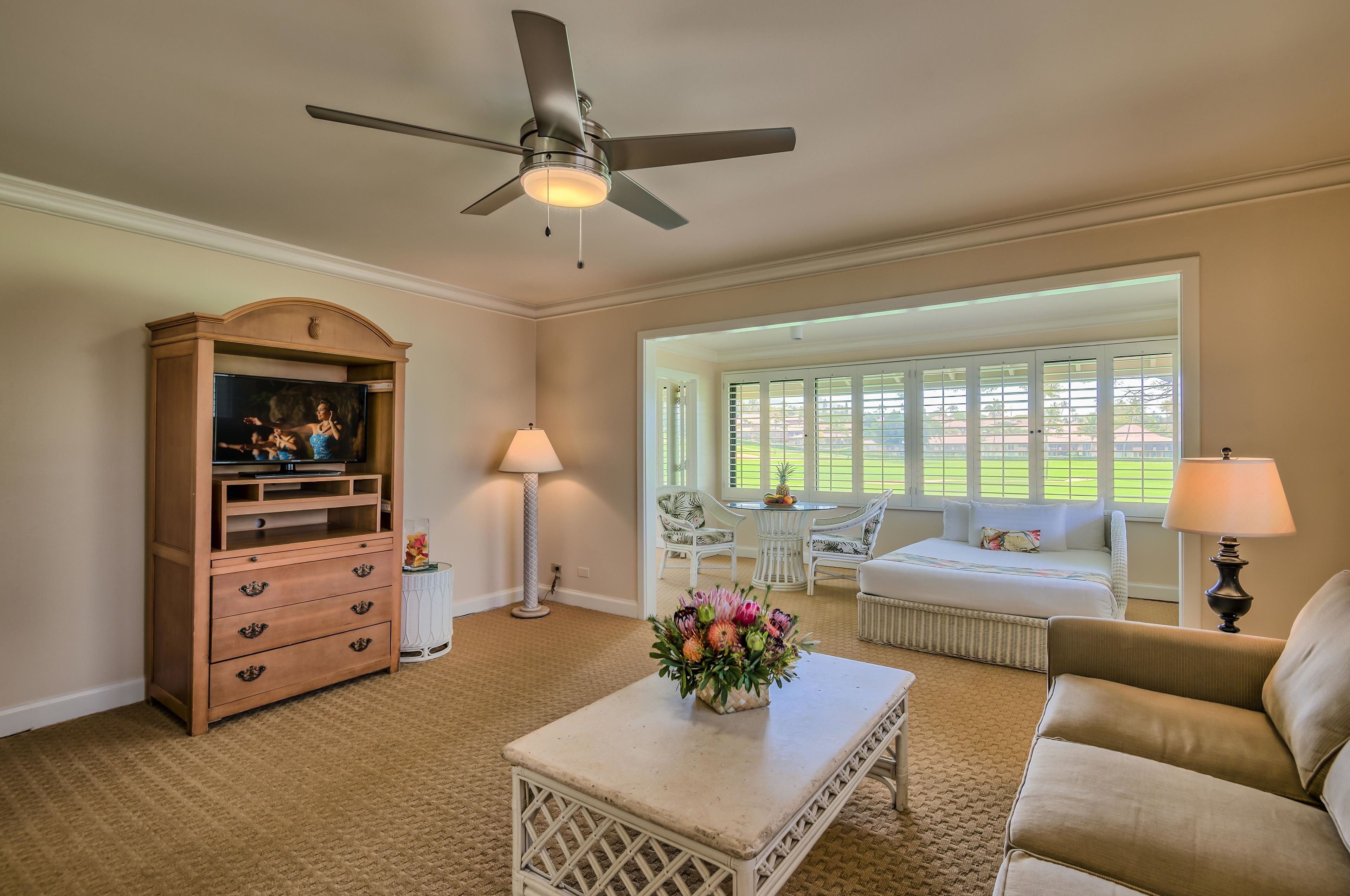 Royal Lahaina Resort & Bungalows