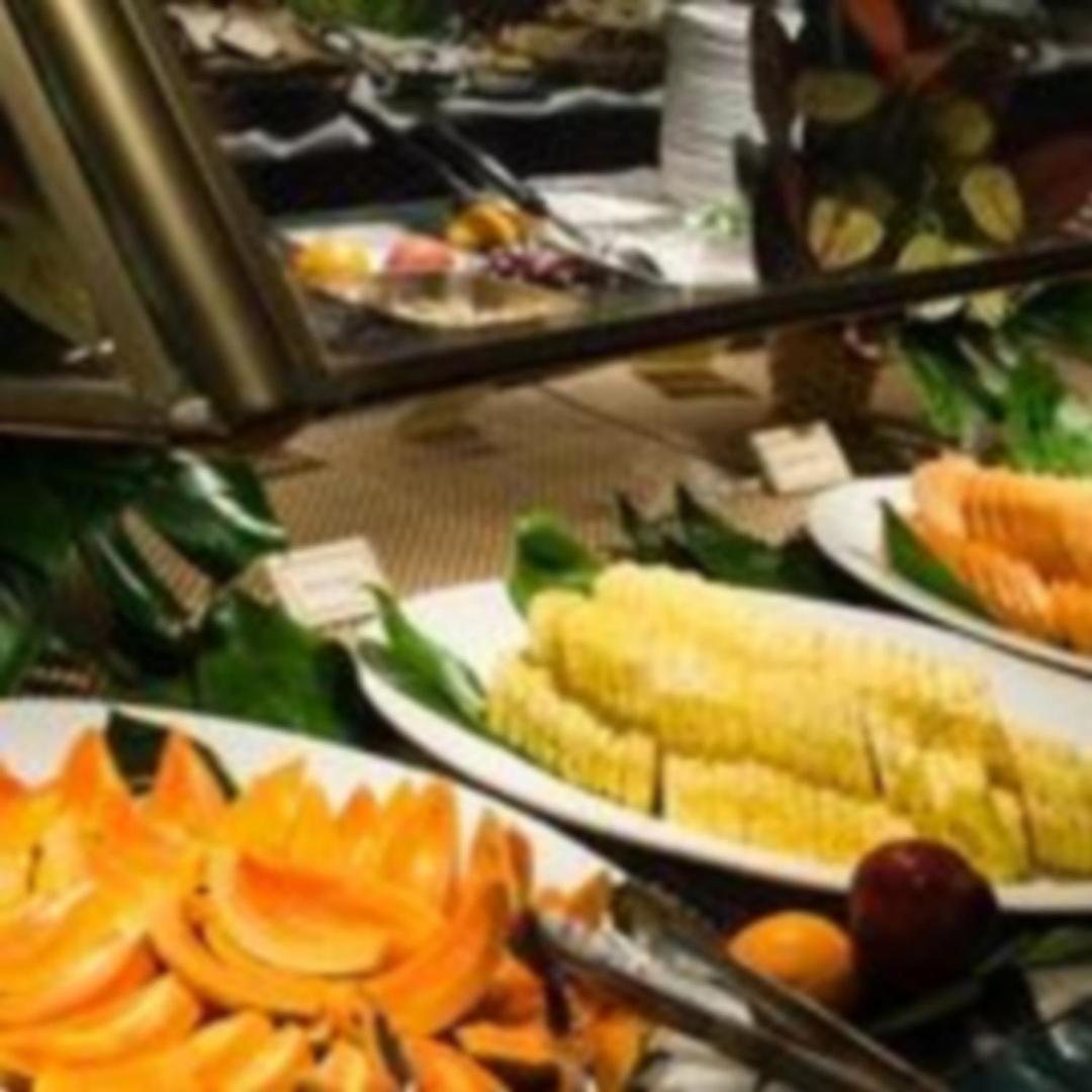 Royal Lahaina Resort & Bungalows