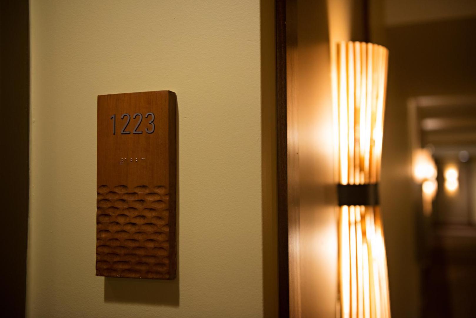 Royal Lahaina Resort & Bungalows