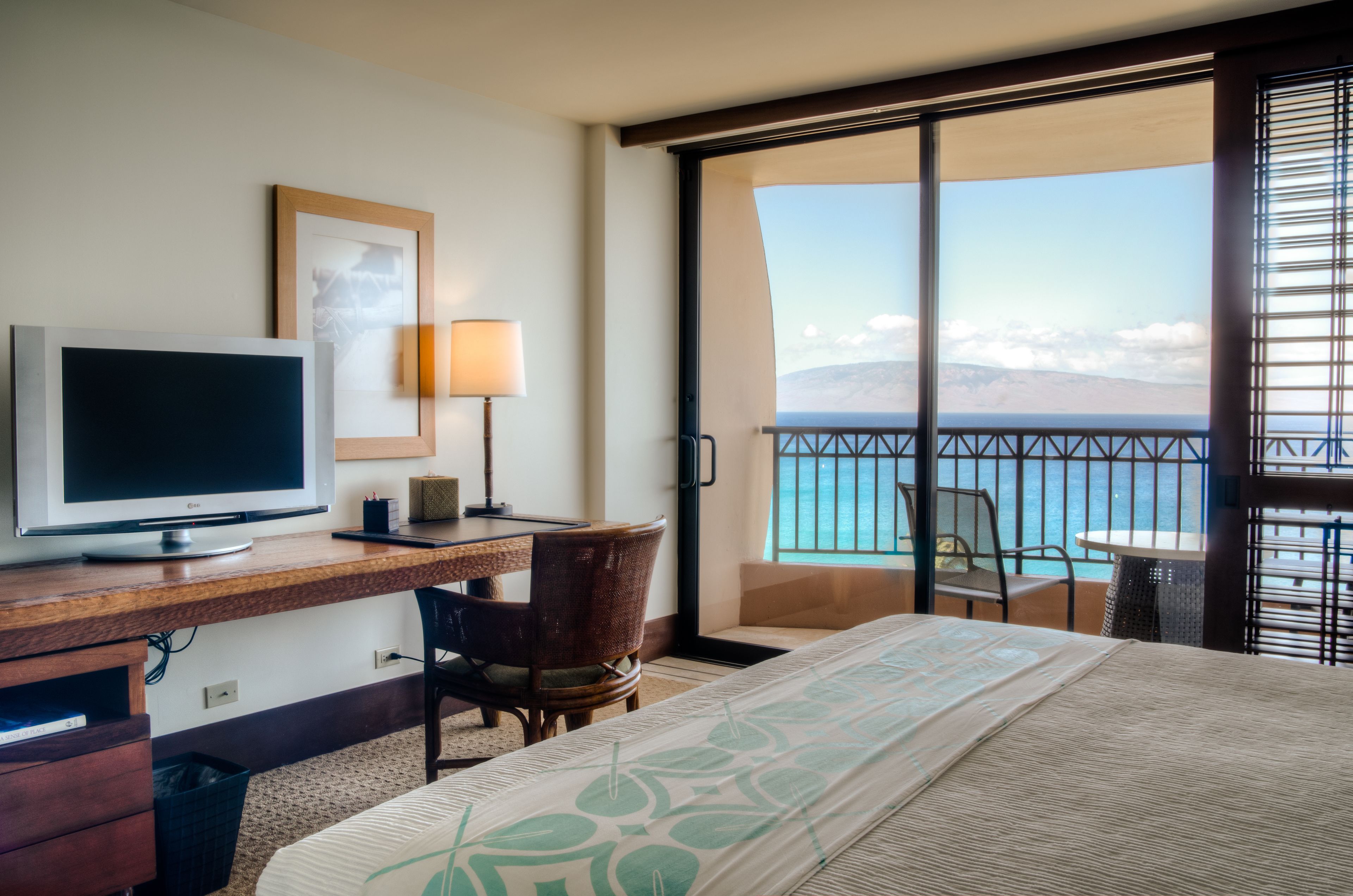 Royal Lahaina Resort & Bungalows